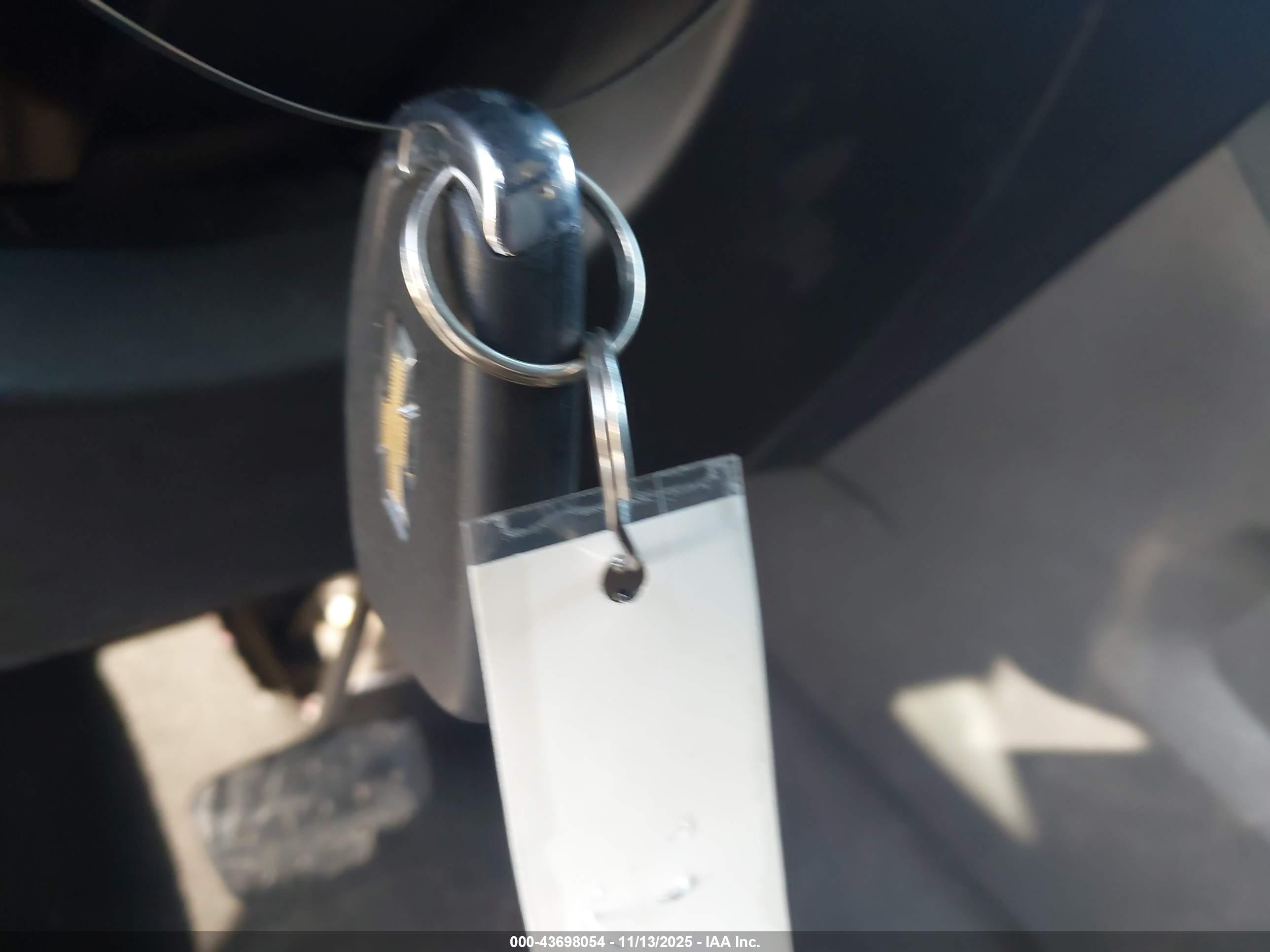 CHEVROLET TRAVERSE image 11