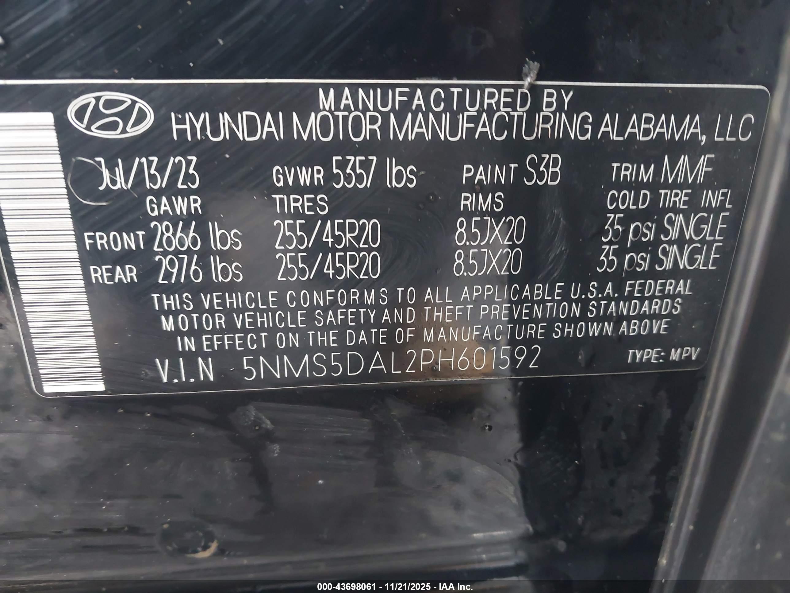 HYUNDAI SANTA image 9