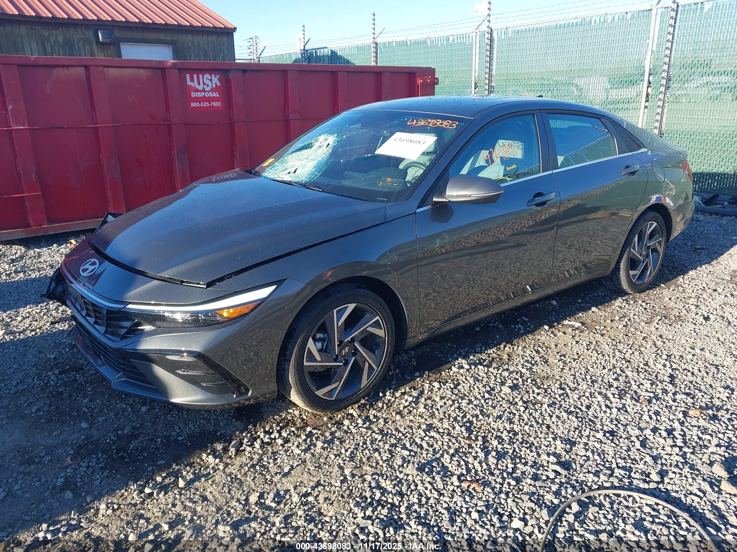 HYUNDAI ELANTRA image 2