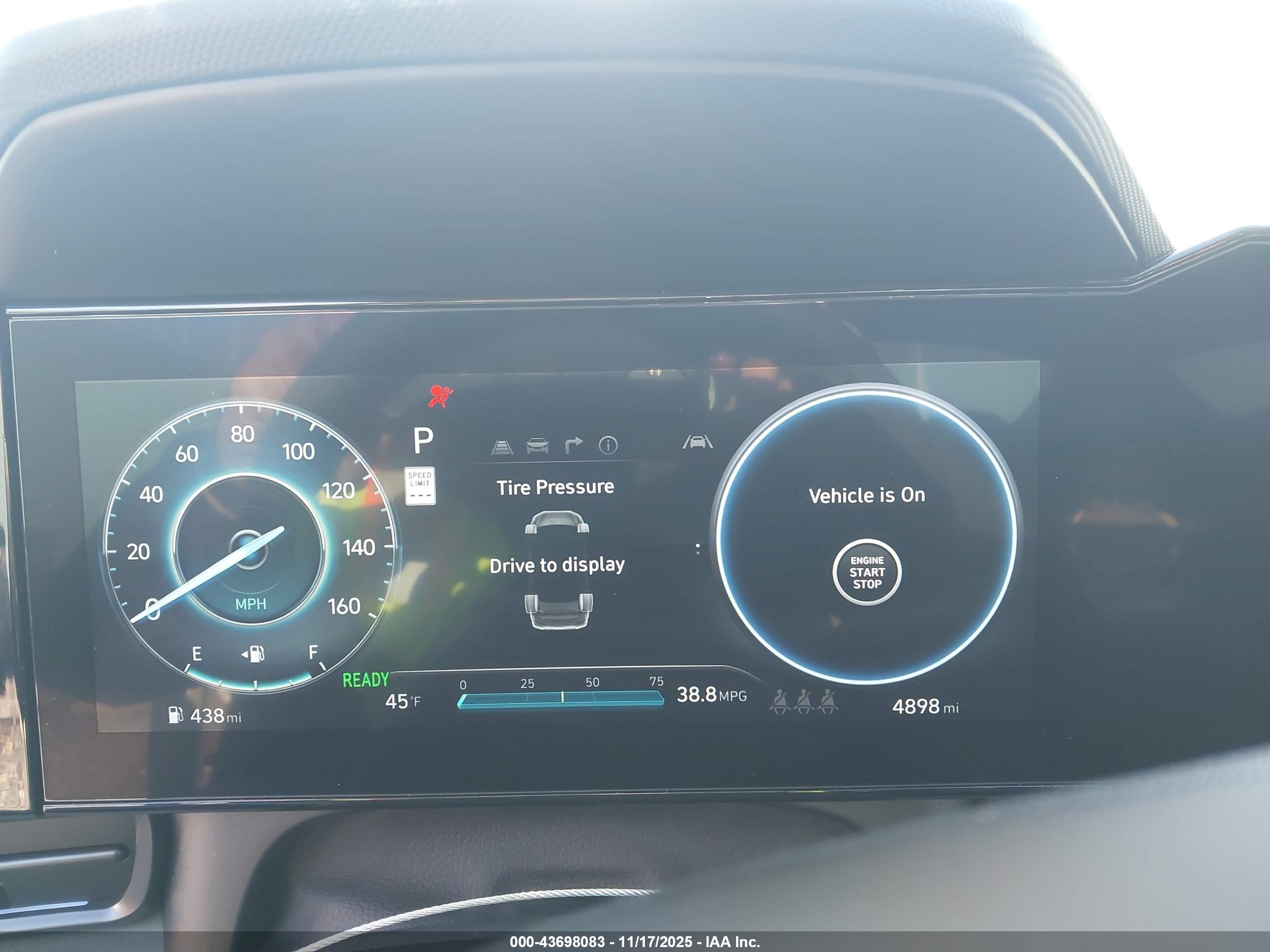 HYUNDAI ELANTRA image 7