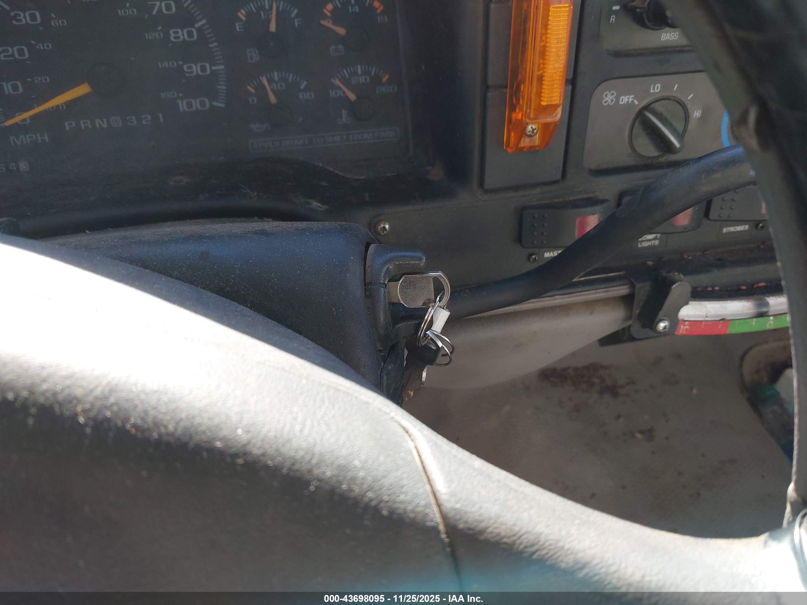 GMC SIERRA image 11