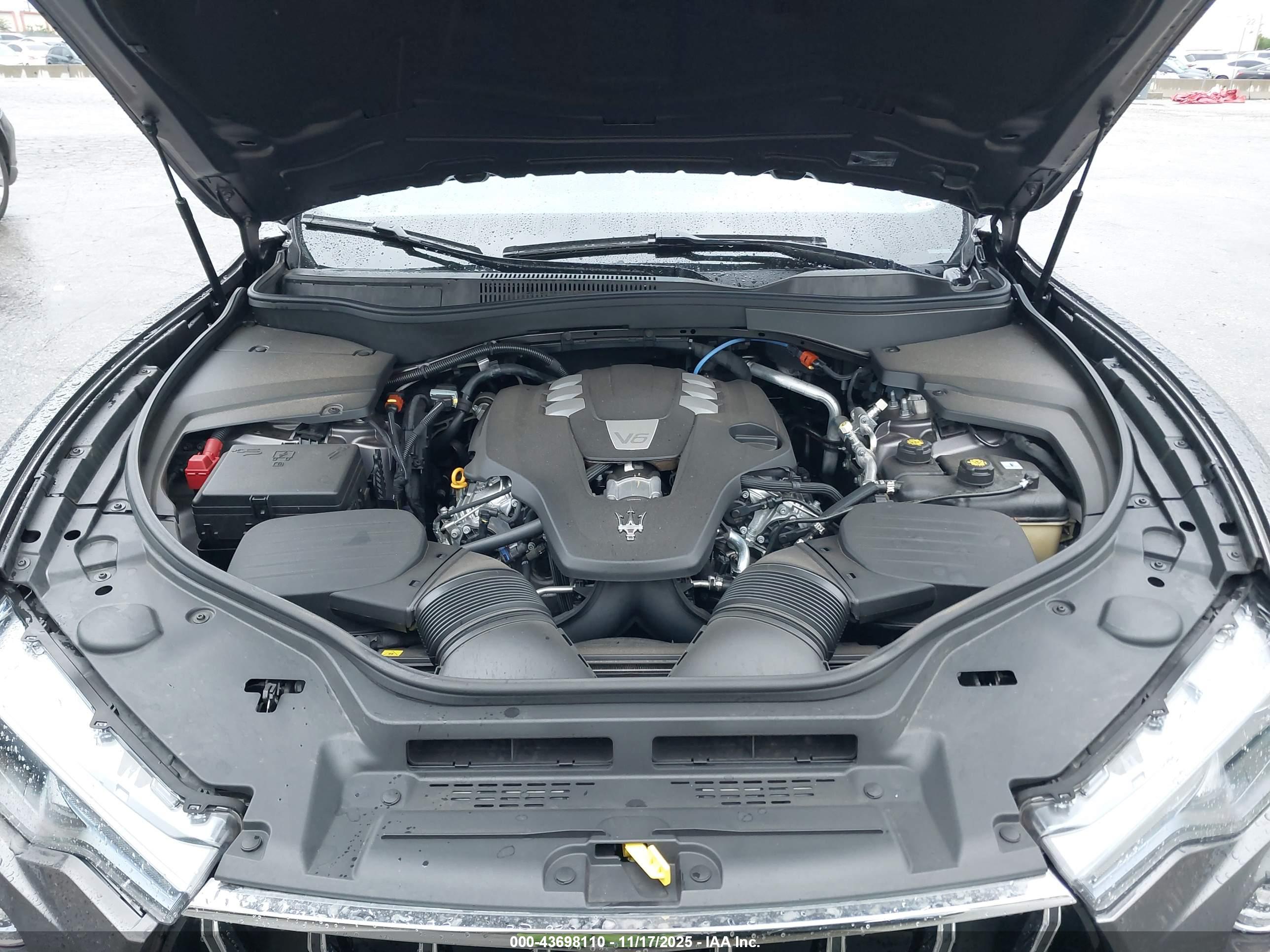 MASERATI LEVANTE image 10