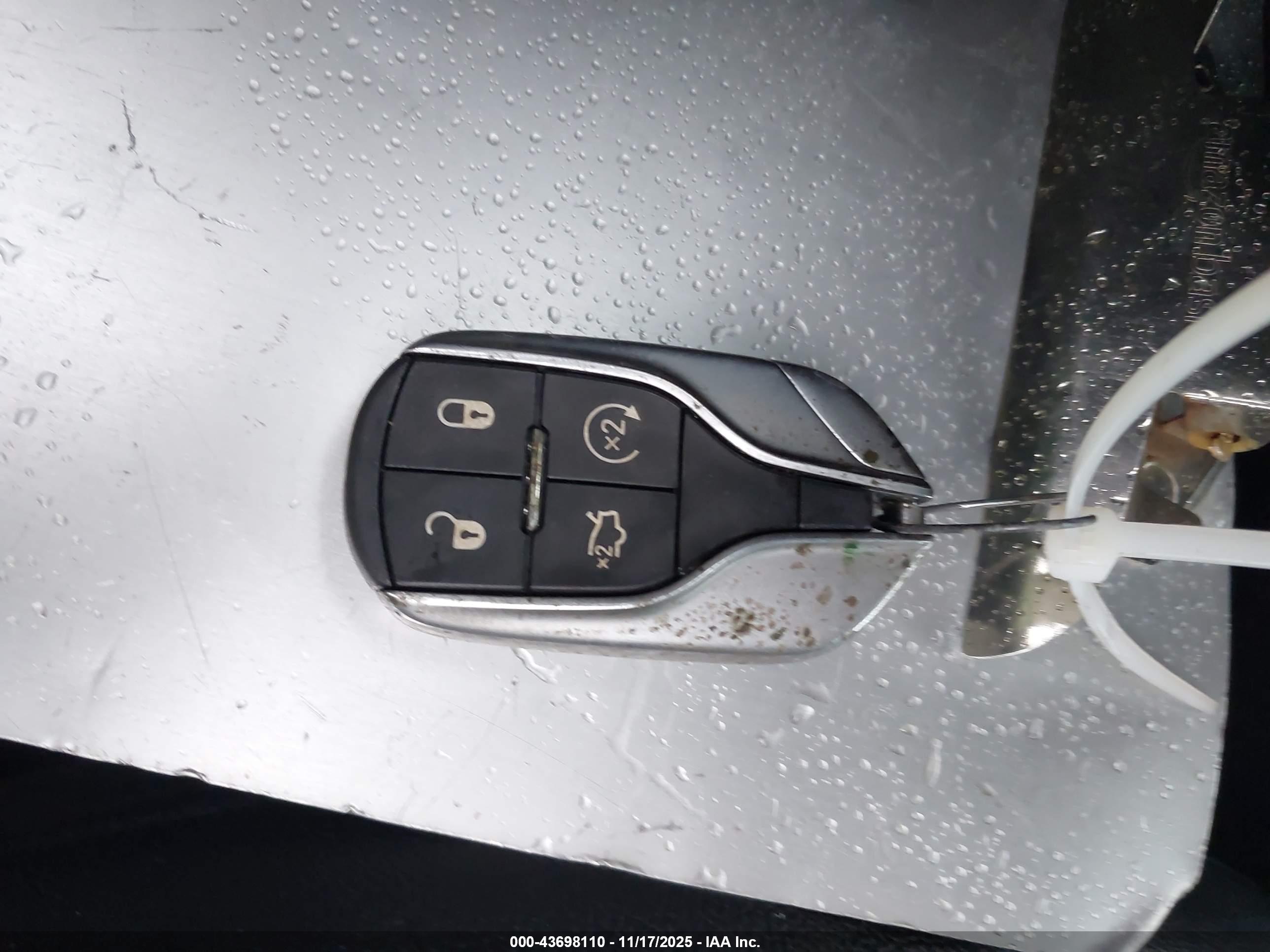 MASERATI LEVANTE image 11