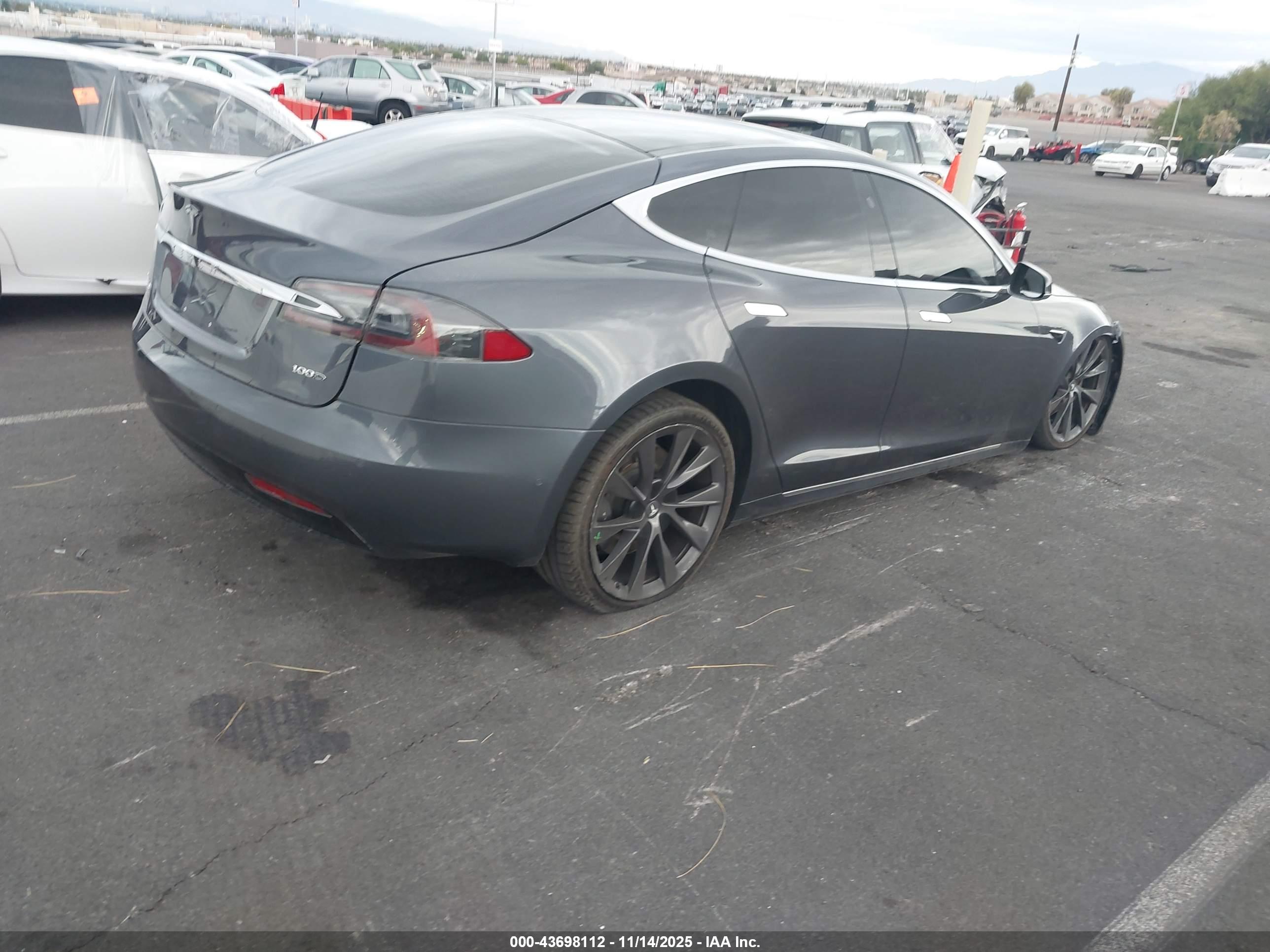 TESLA MODEL image 4