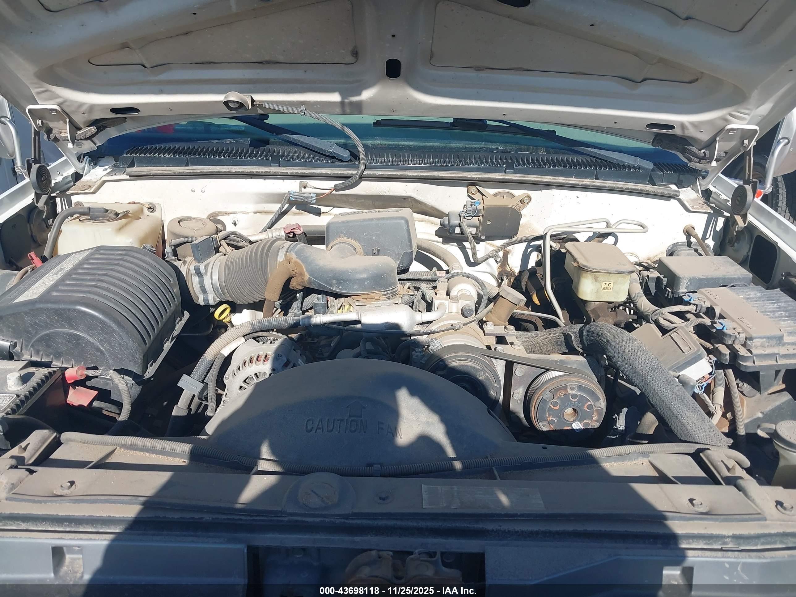 CHEVROLET C3500 image 10