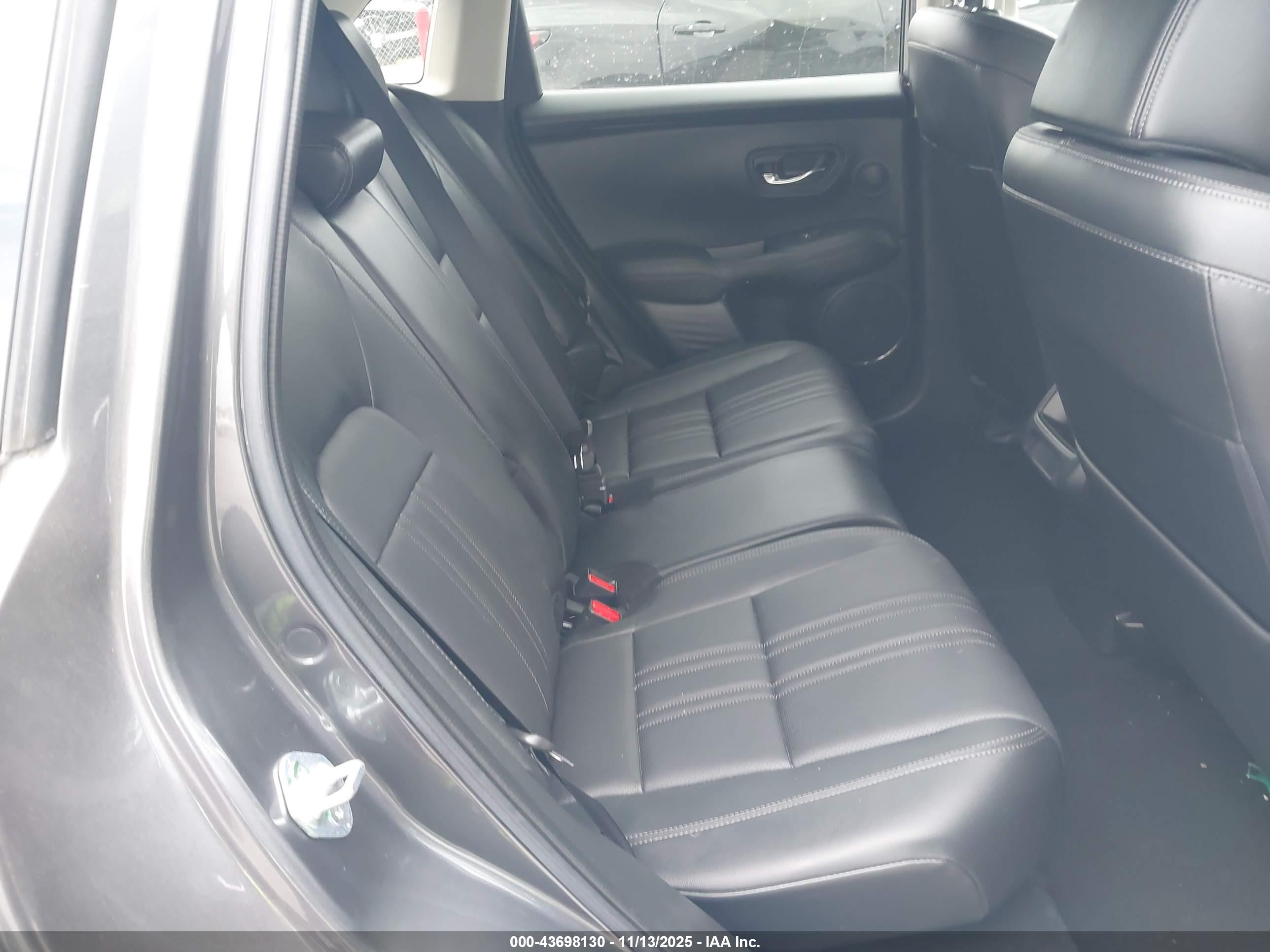 HONDA HR-V image 8