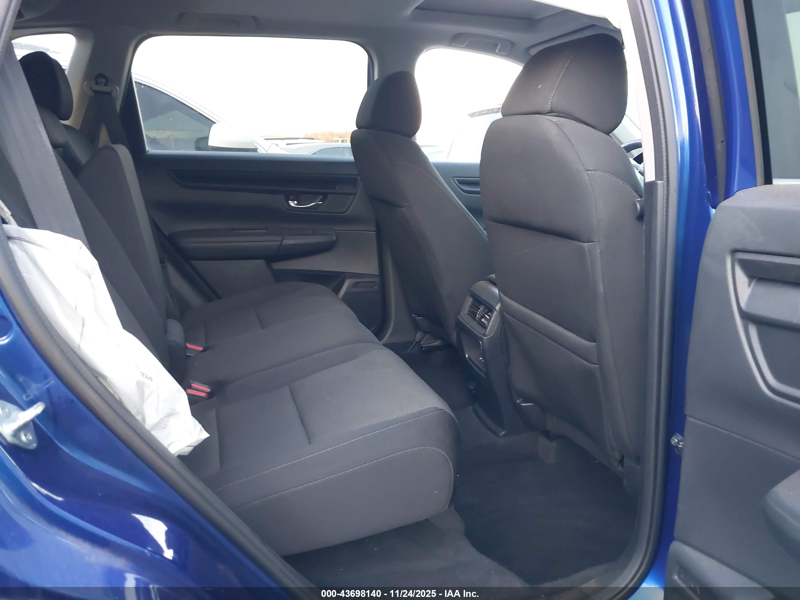 HONDA CR-V image 8