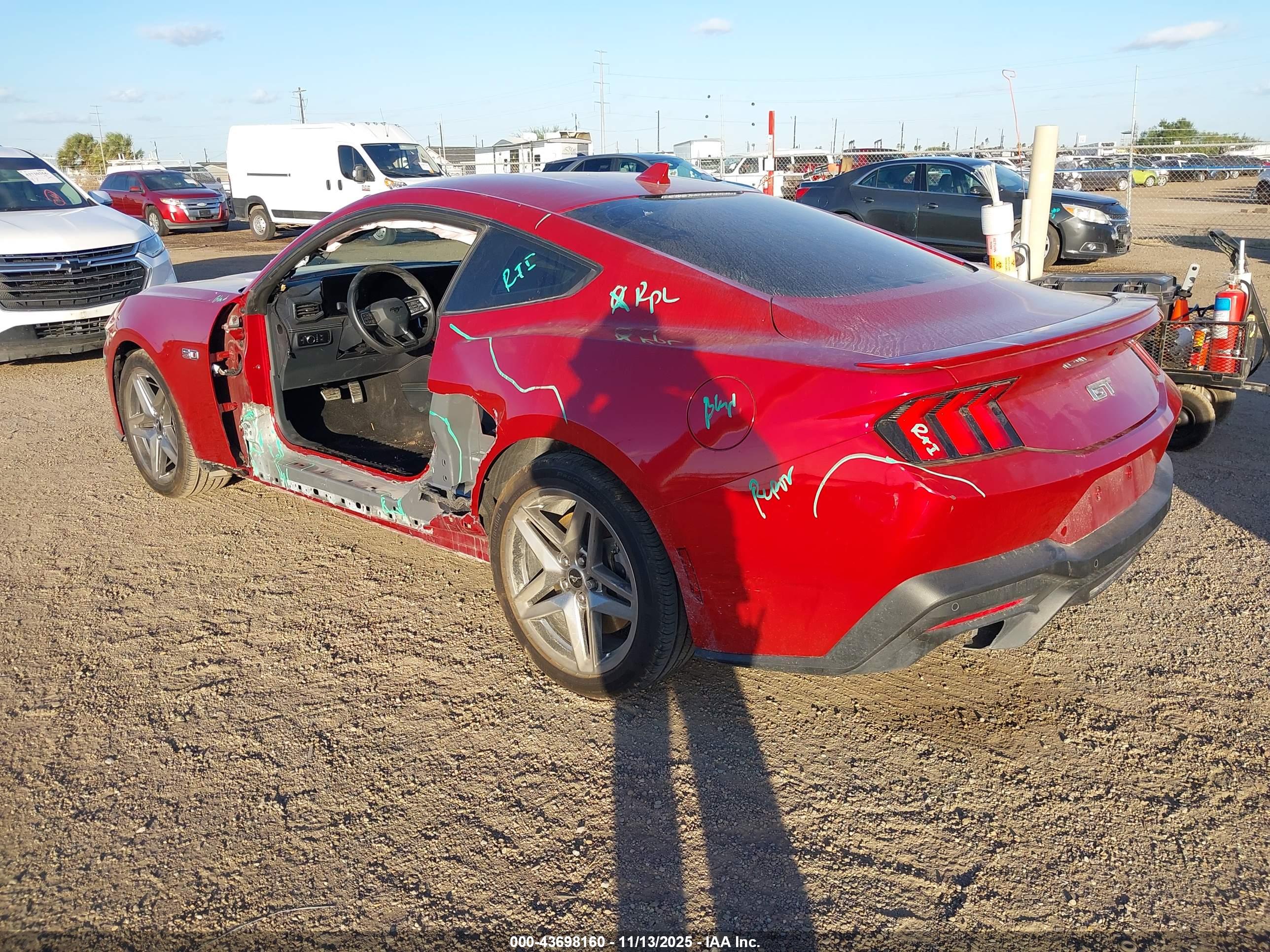 FORD MUSTANG image 3