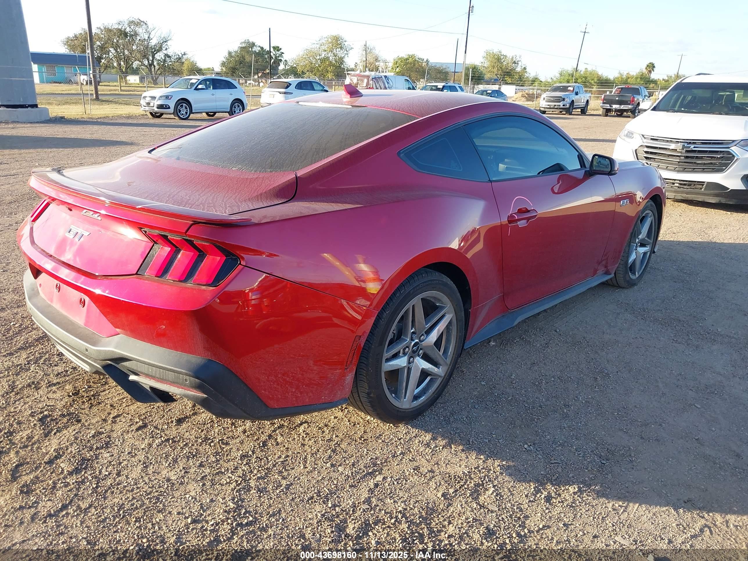 FORD MUSTANG image 4
