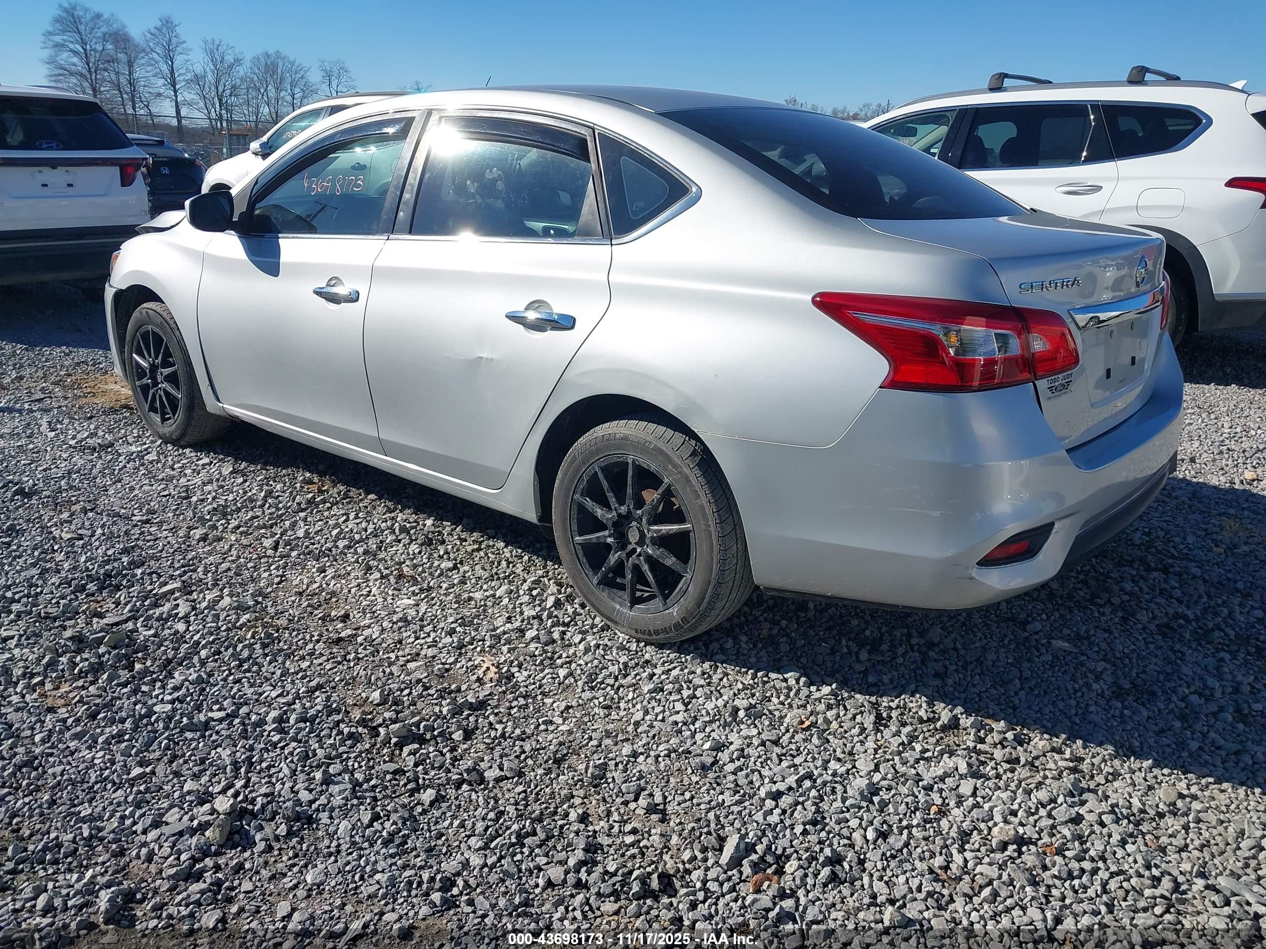 NISSAN SENTRA image 3