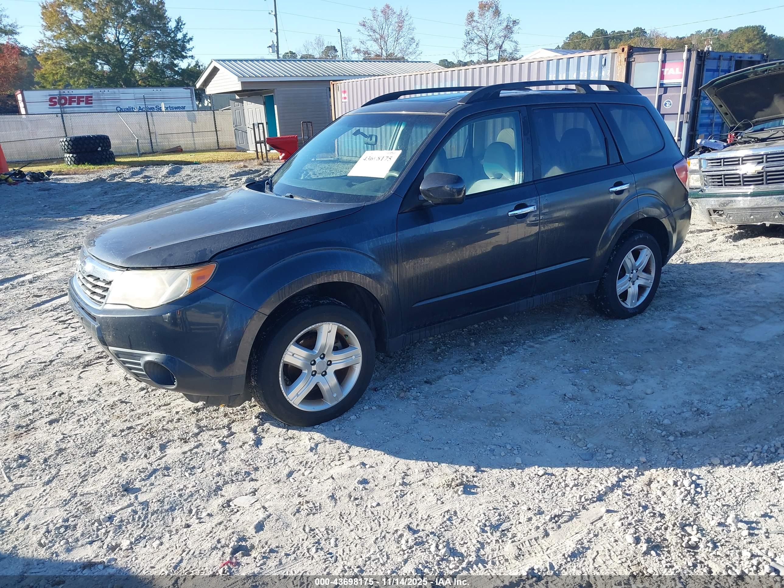 SUBARU FORESTER image 2