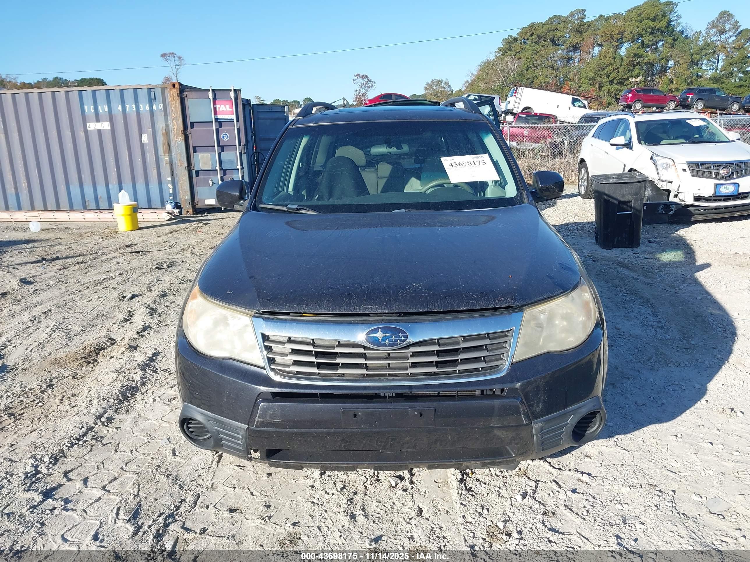SUBARU FORESTER image 6