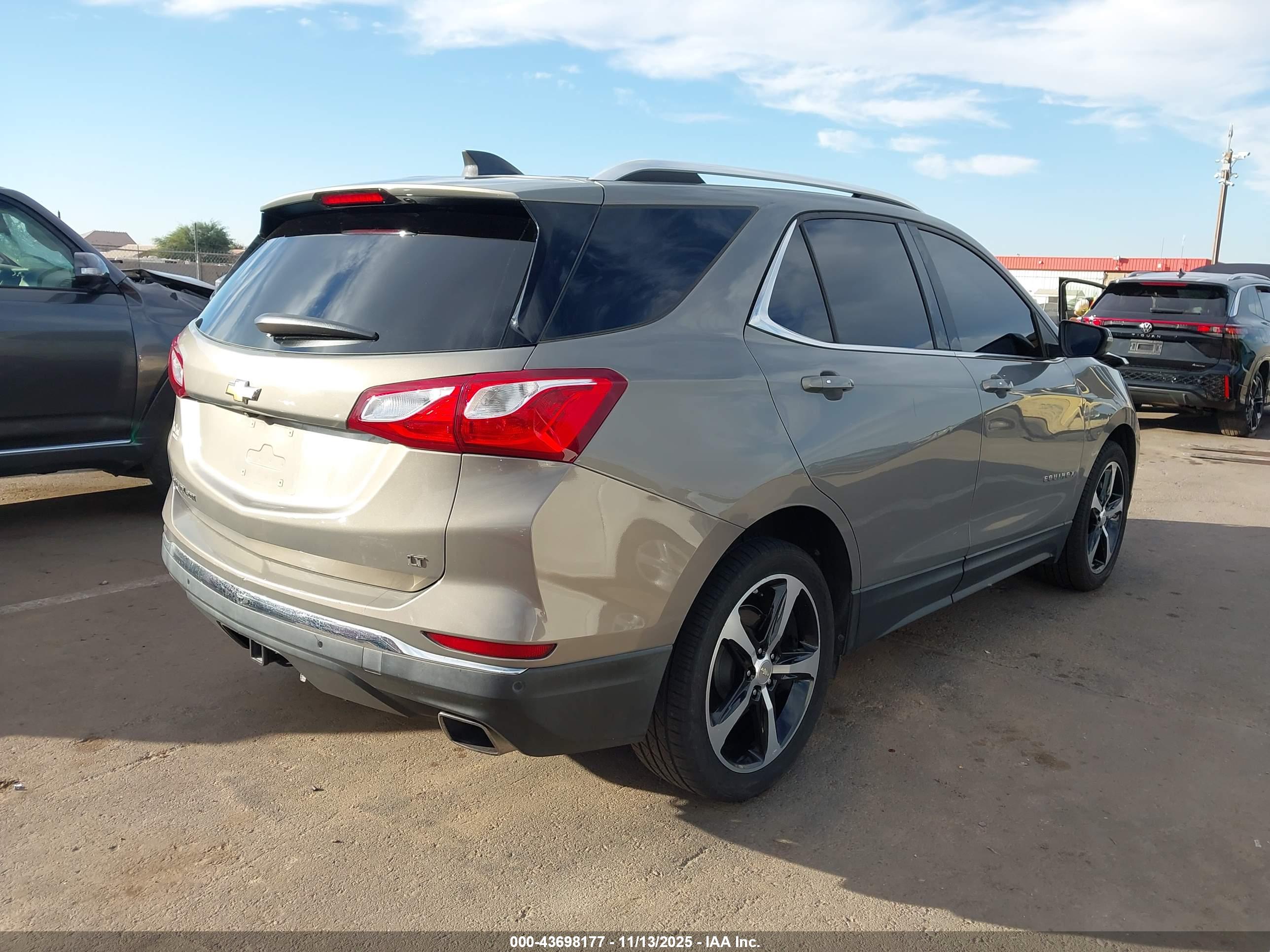 CHEVROLET EQUINOX image 4