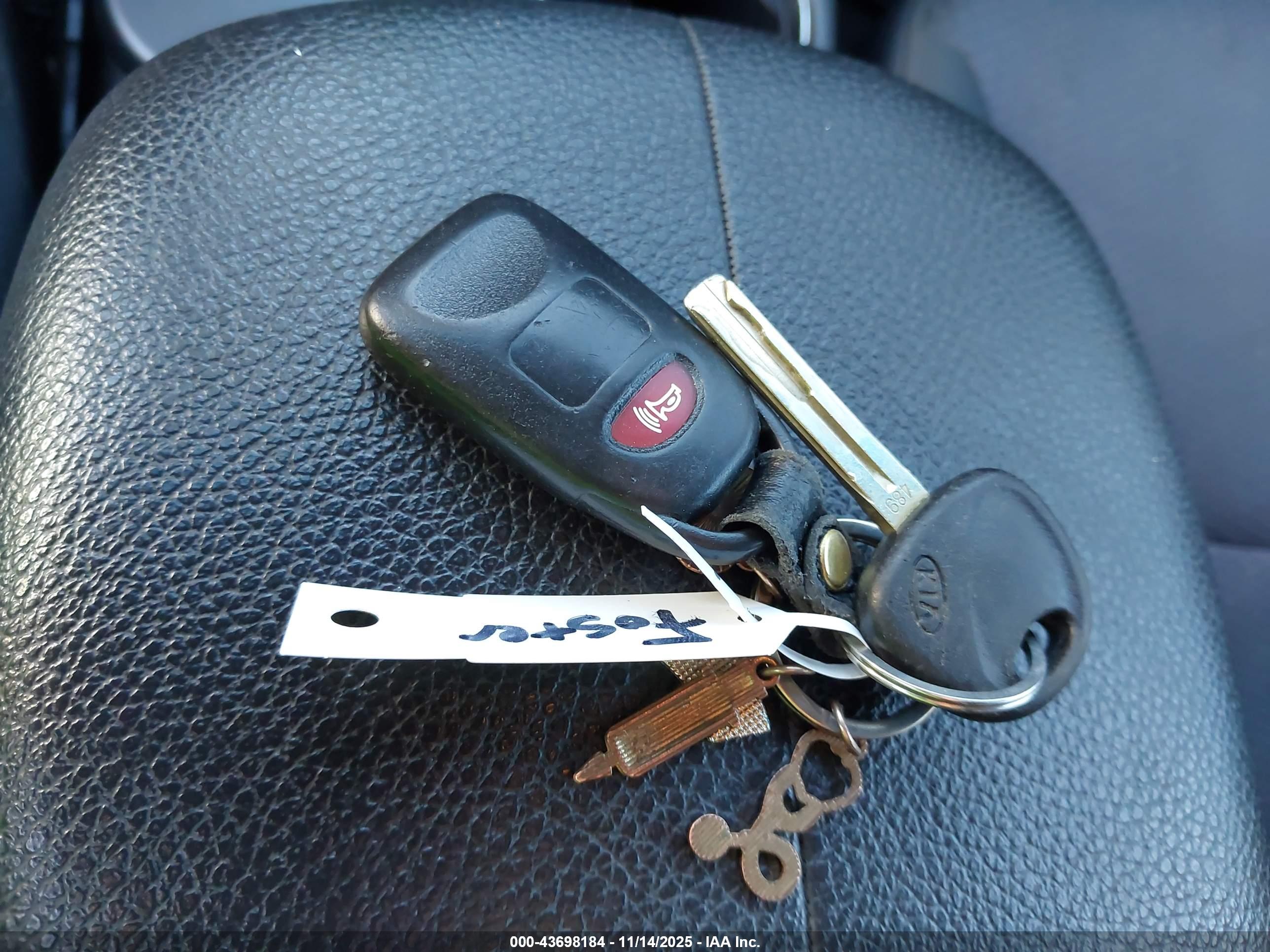 KIA SORENTO image 11