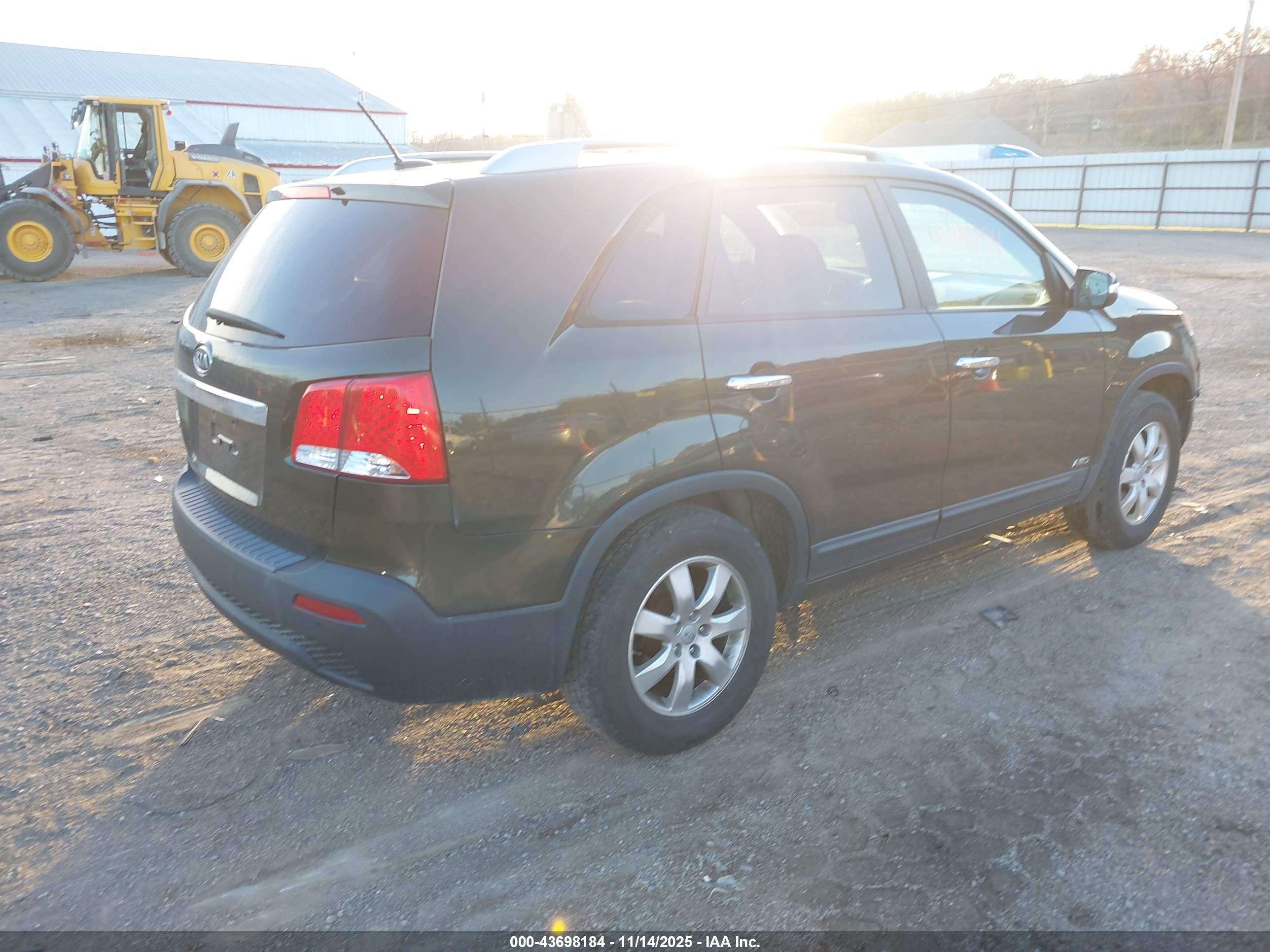 KIA SORENTO image 4