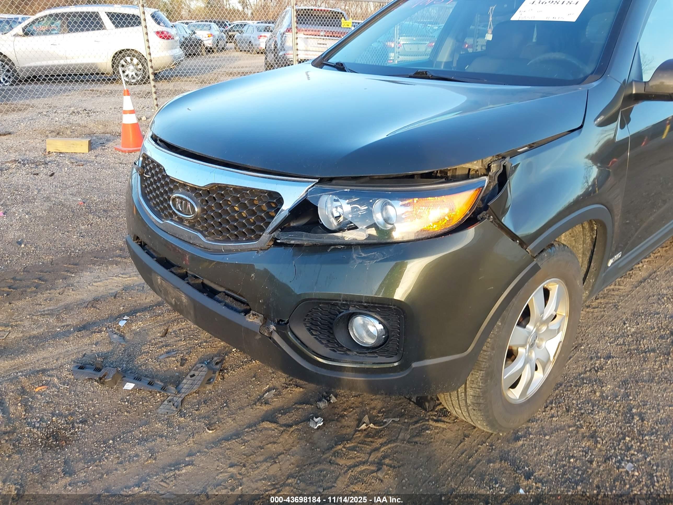 KIA SORENTO image 6