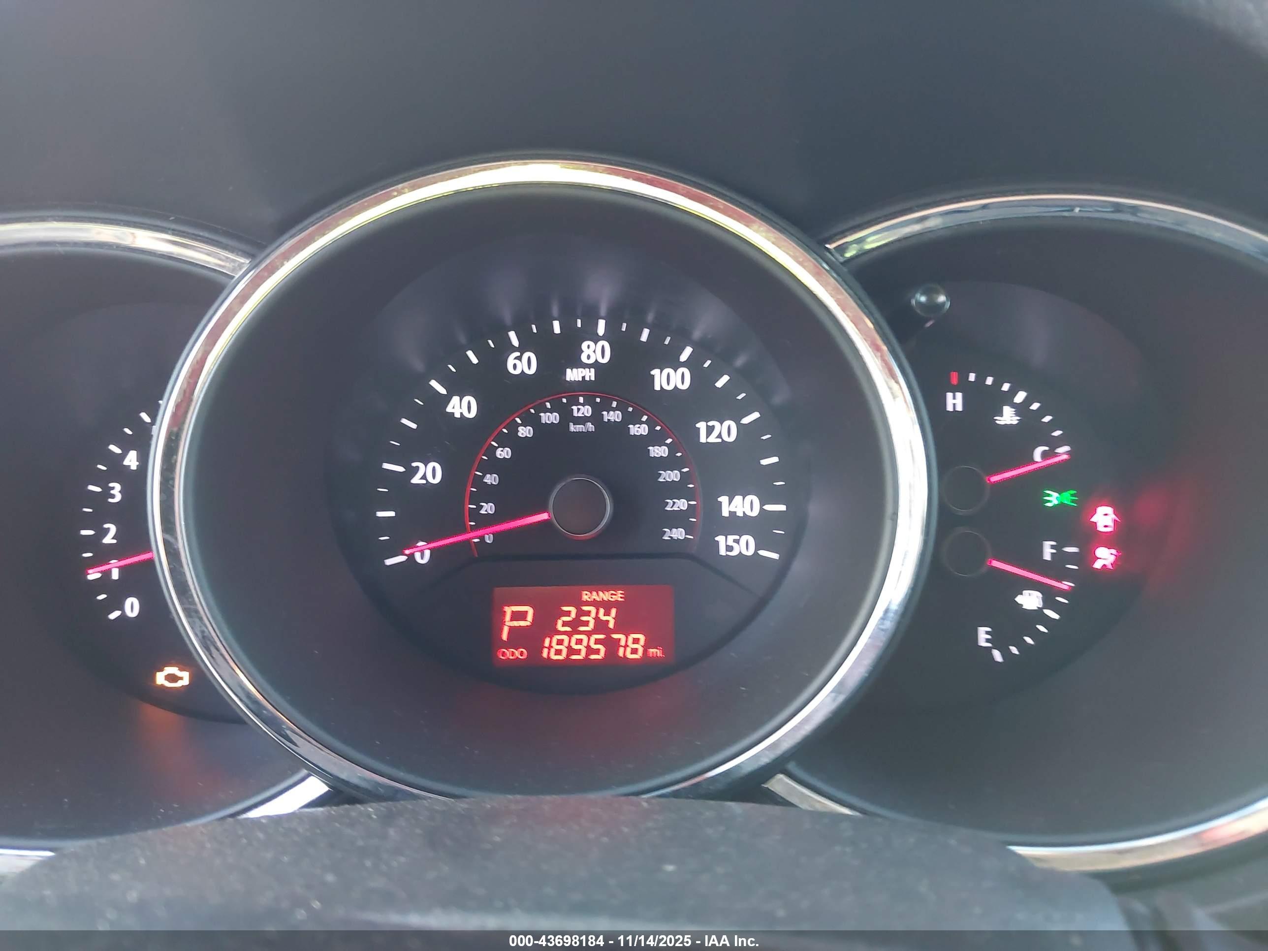 KIA SORENTO image 7