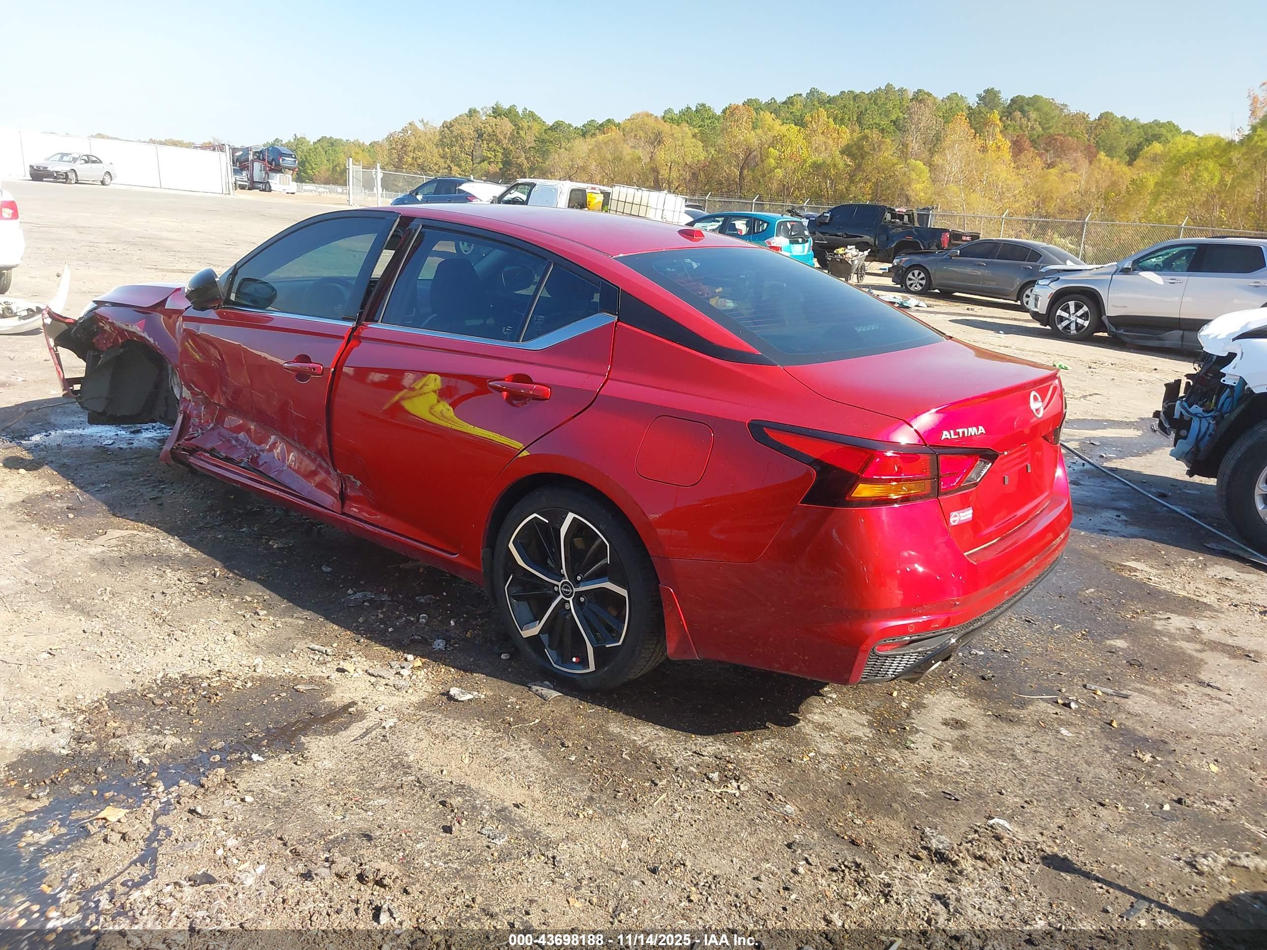 NISSAN ALTIMA image 3