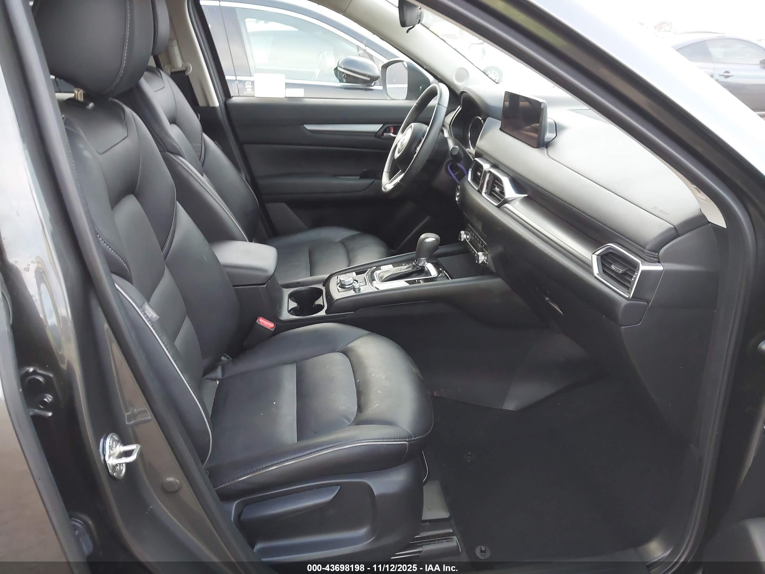 MAZDA CX-5 image 5