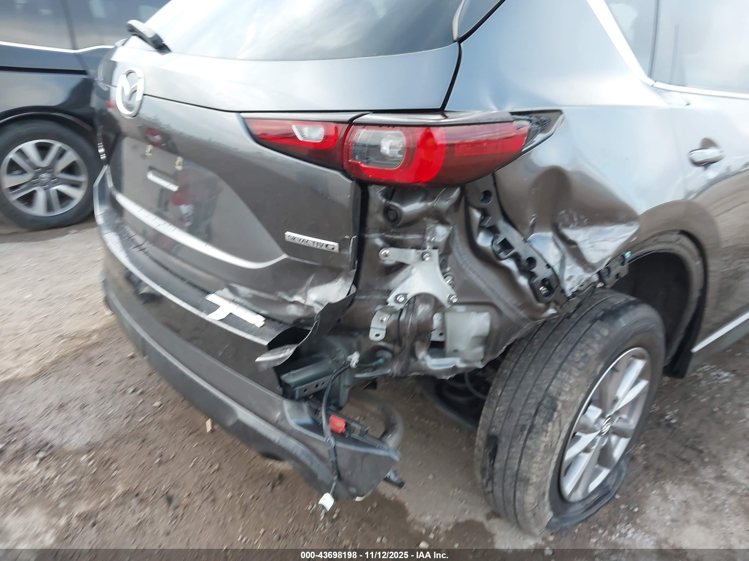 MAZDA CX-5 image 6