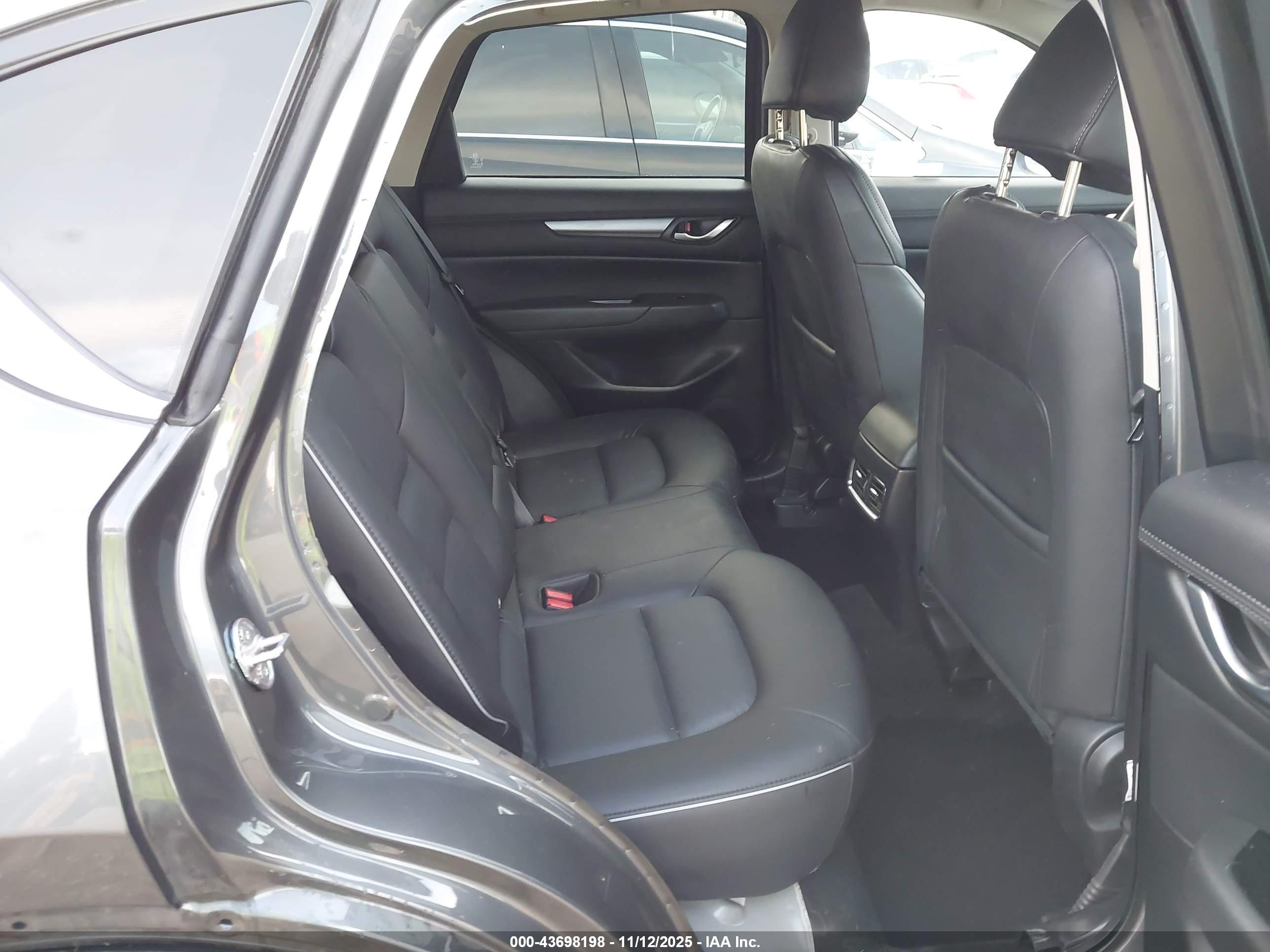 MAZDA CX-5 image 8