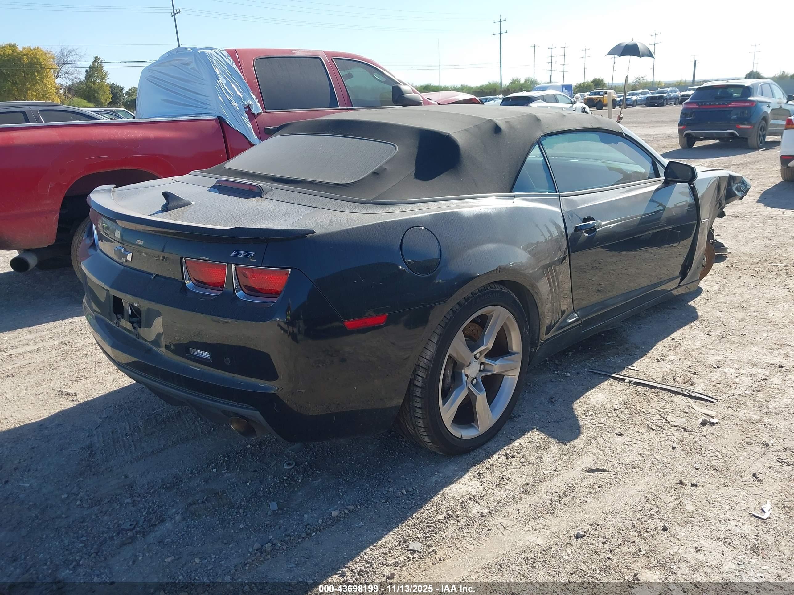 CHEVROLET CAMARO image 4