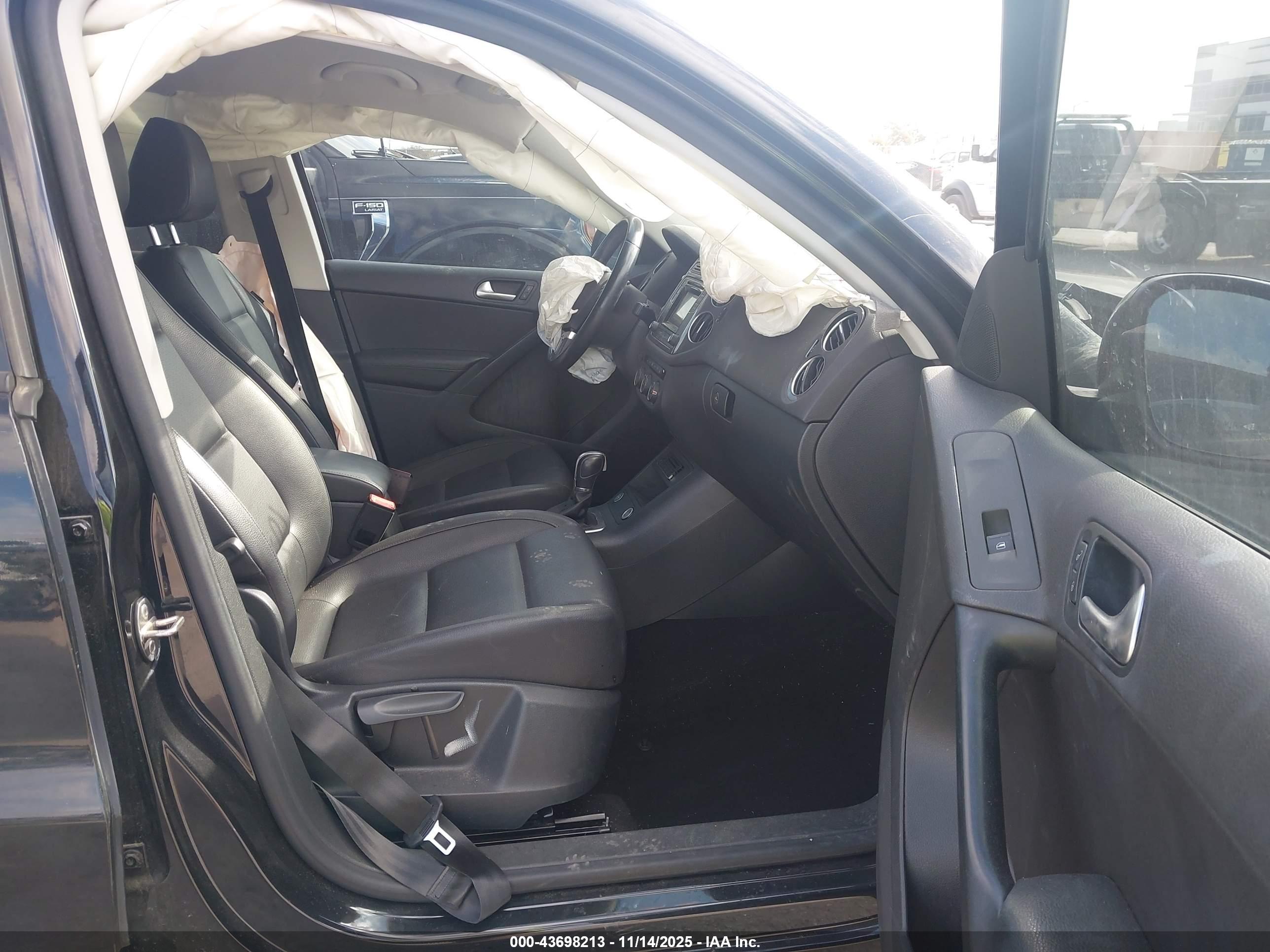 VOLKSWAGEN TIGUAN image 5