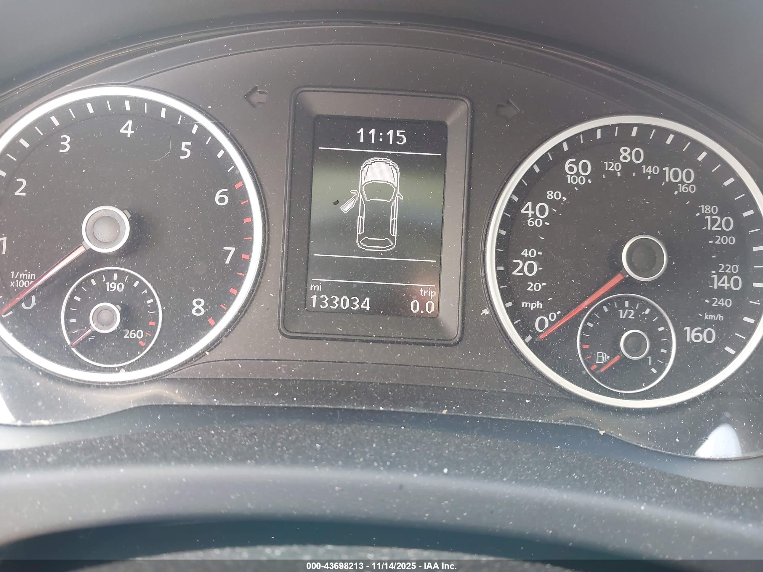 VOLKSWAGEN TIGUAN image 7