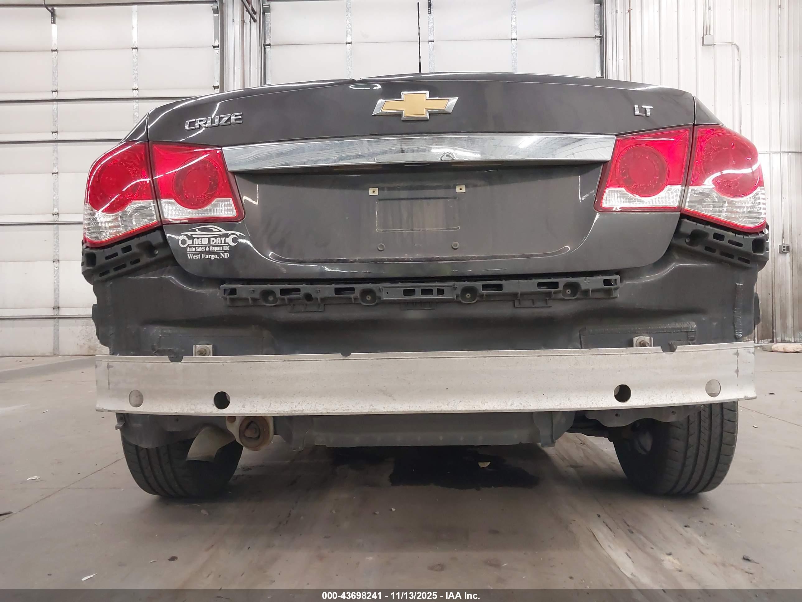 CHEVROLET CRUZE image 6