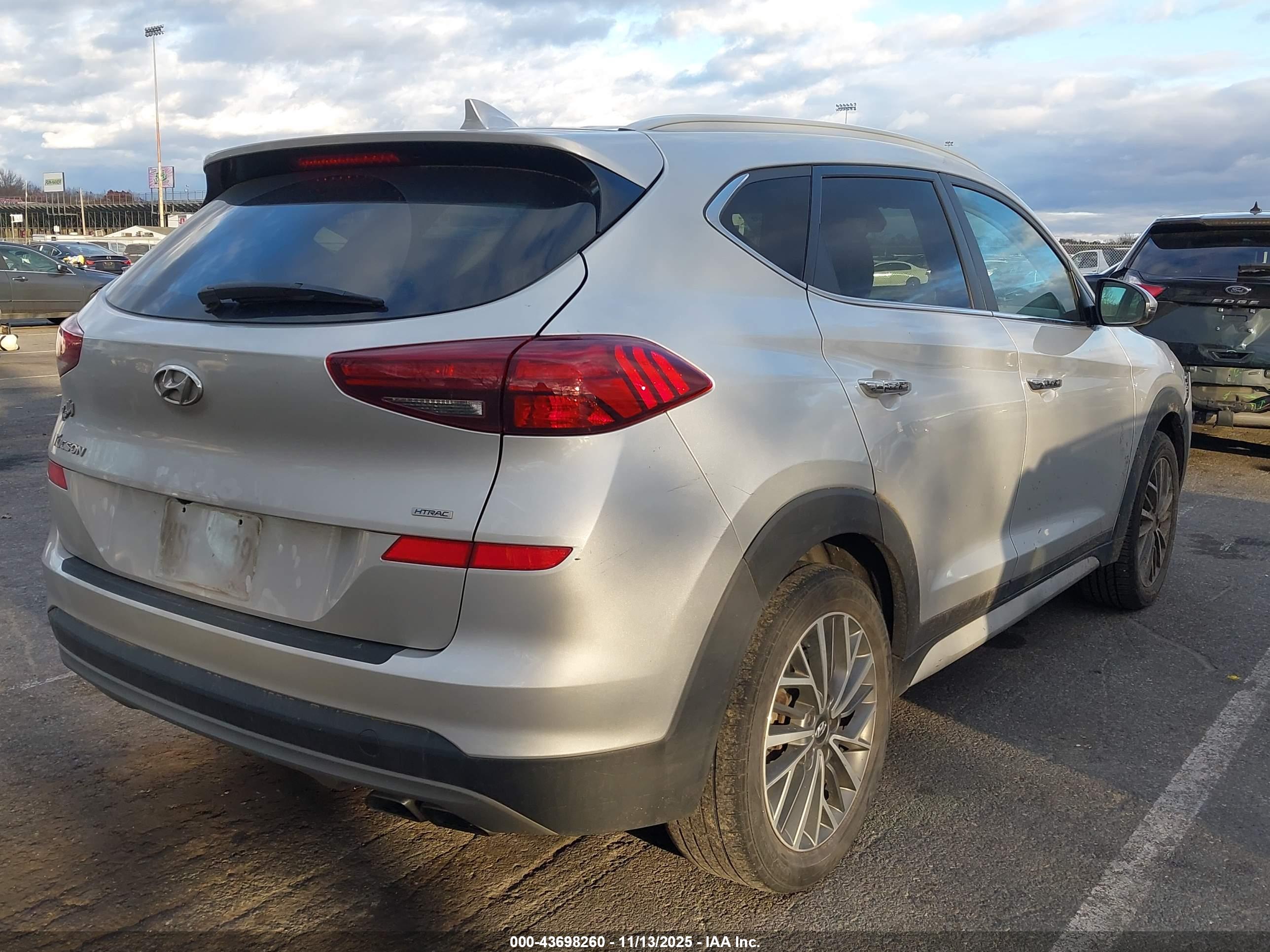 HYUNDAI TUCSON image 4