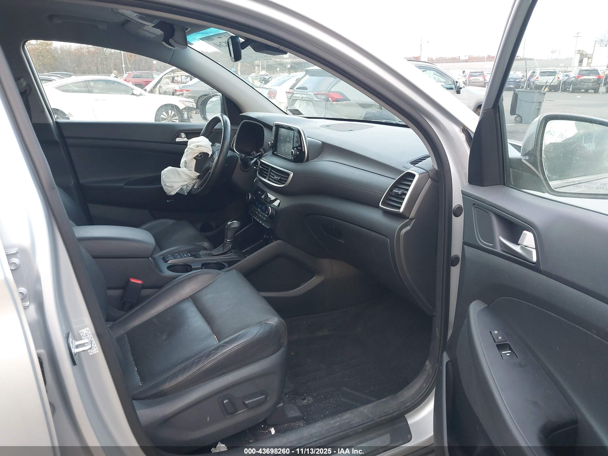 HYUNDAI TUCSON image 5