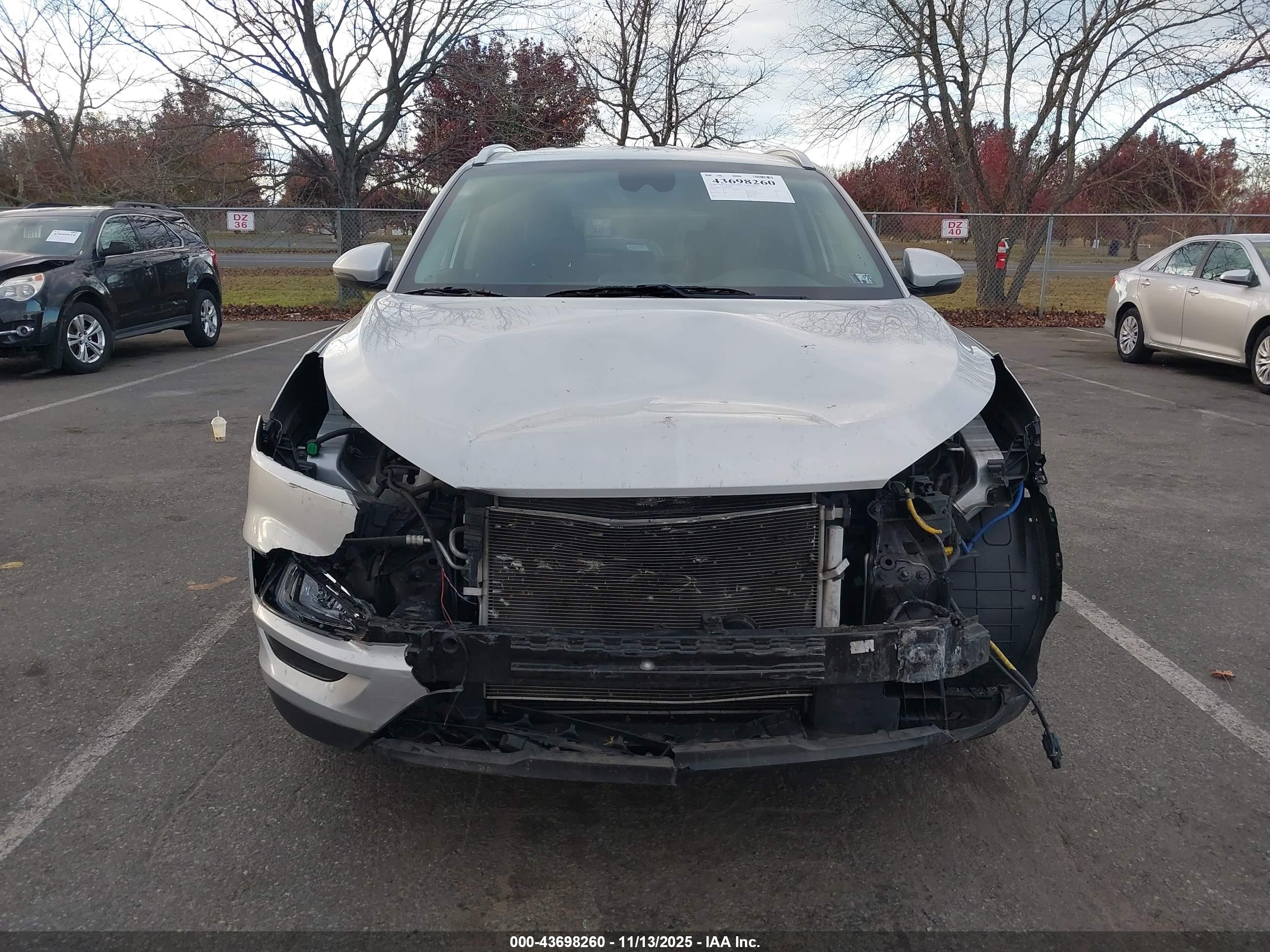 HYUNDAI TUCSON image 6