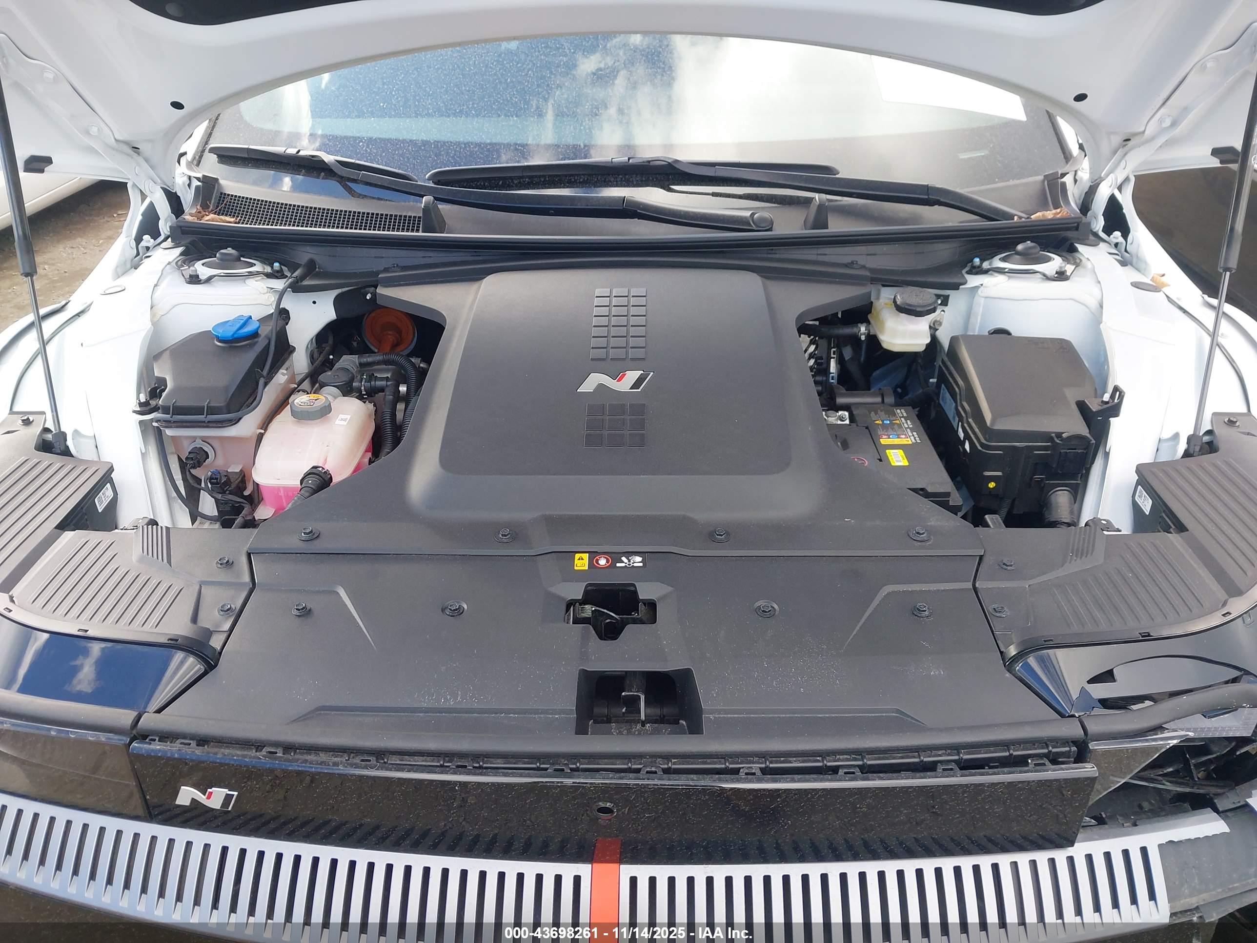 HYUNDAI IONIQ image 10