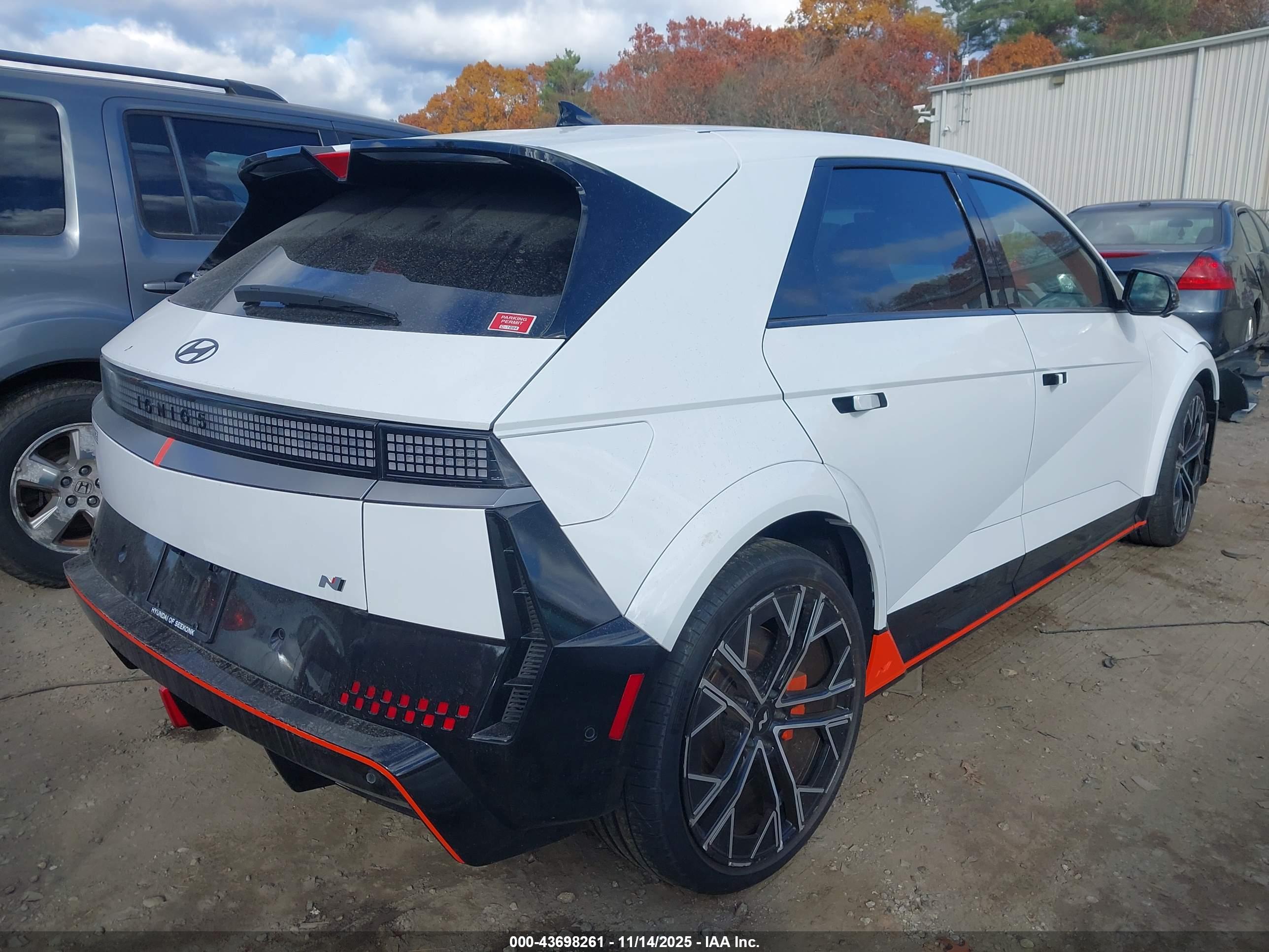 HYUNDAI IONIQ image 4