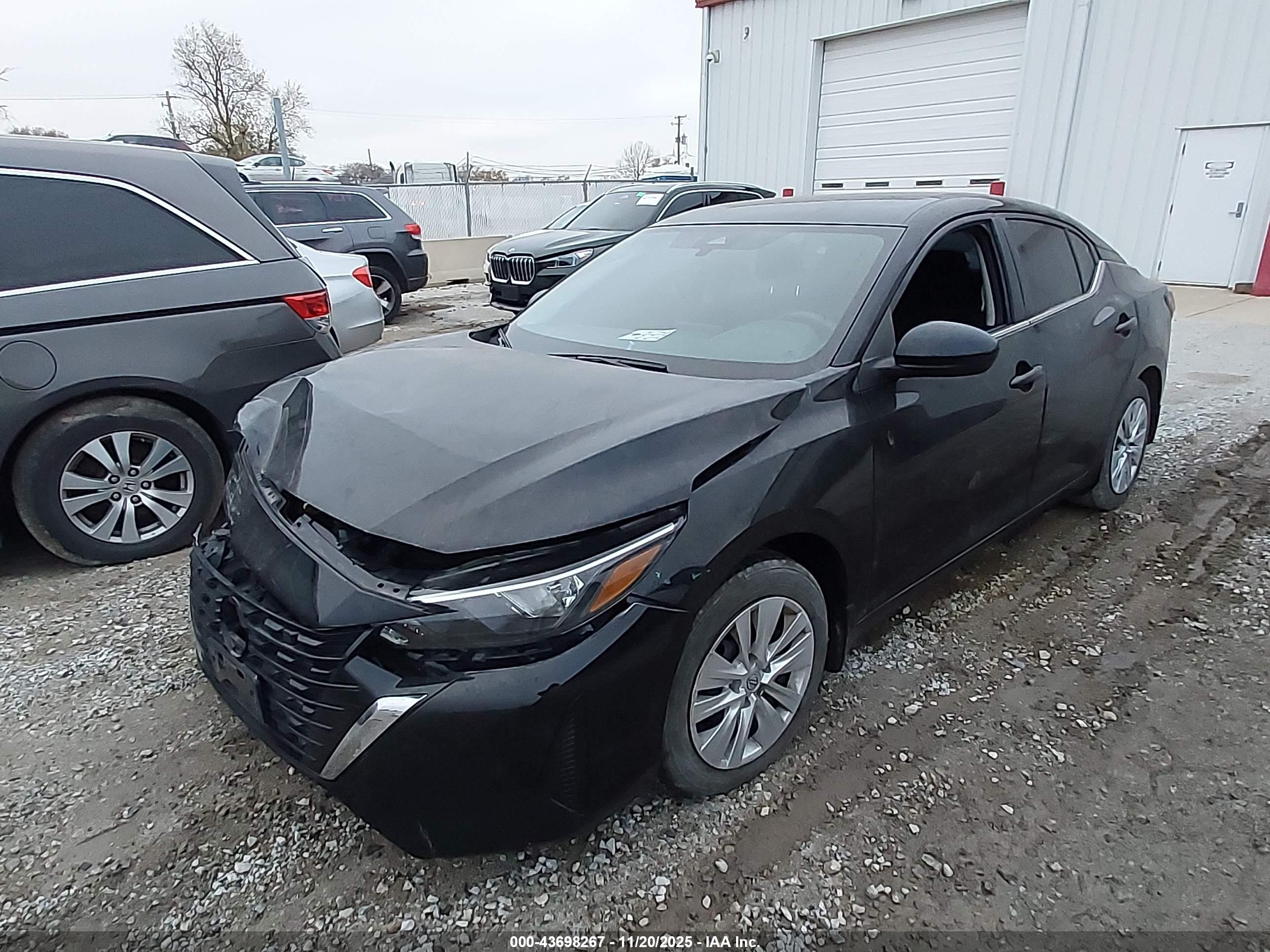 NISSAN SENTRA image 2