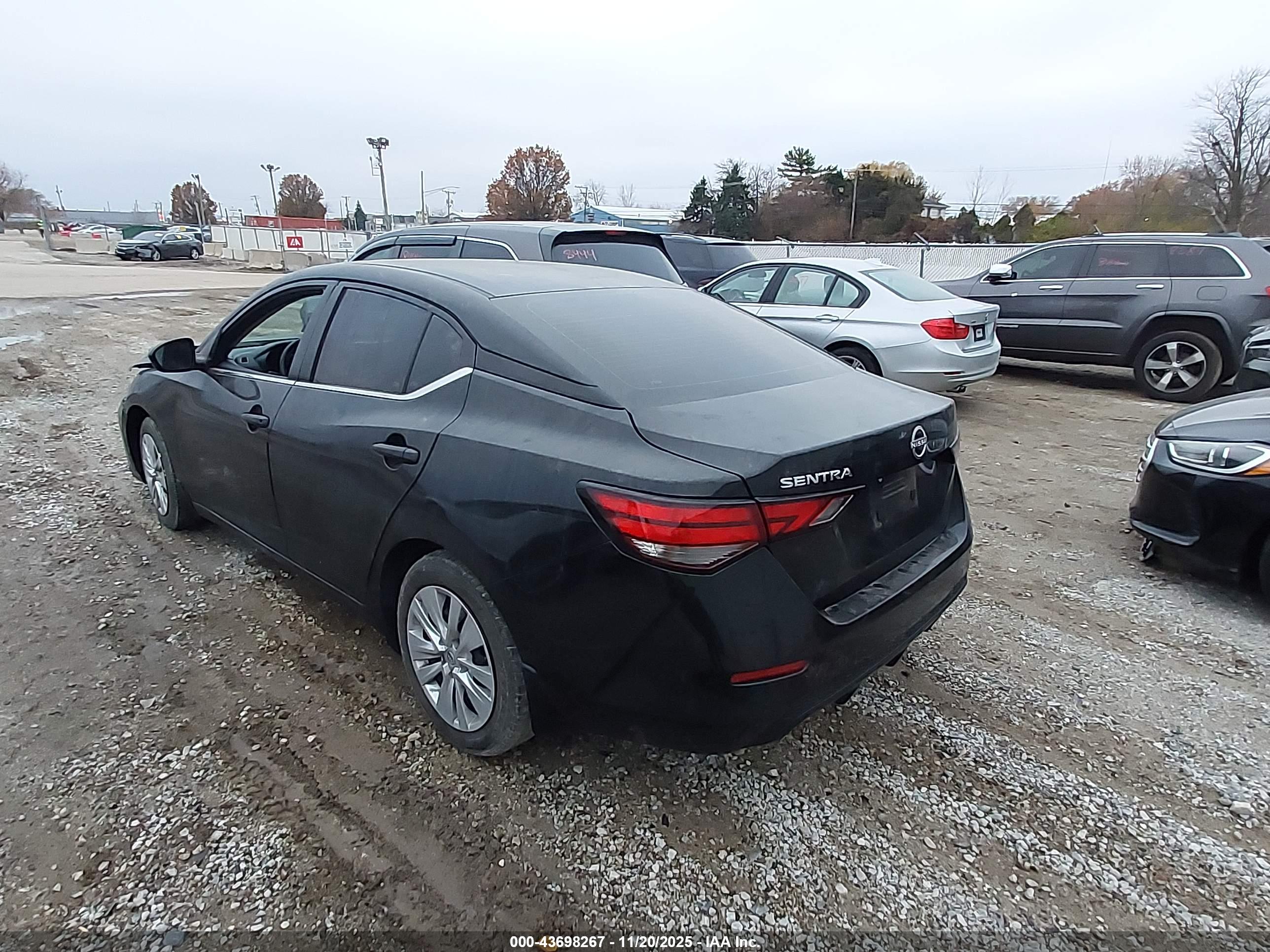 NISSAN SENTRA image 3