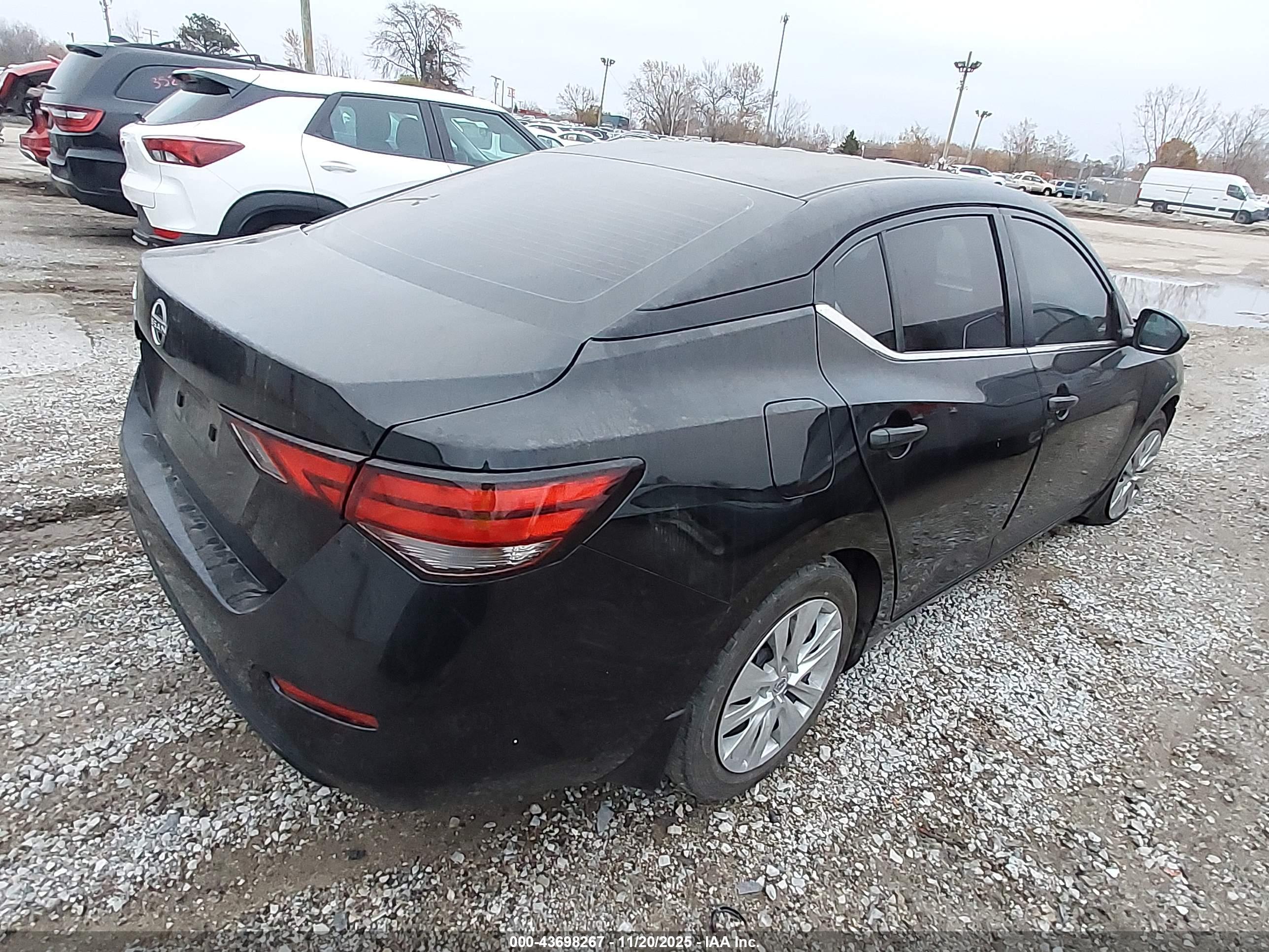 NISSAN SENTRA image 4