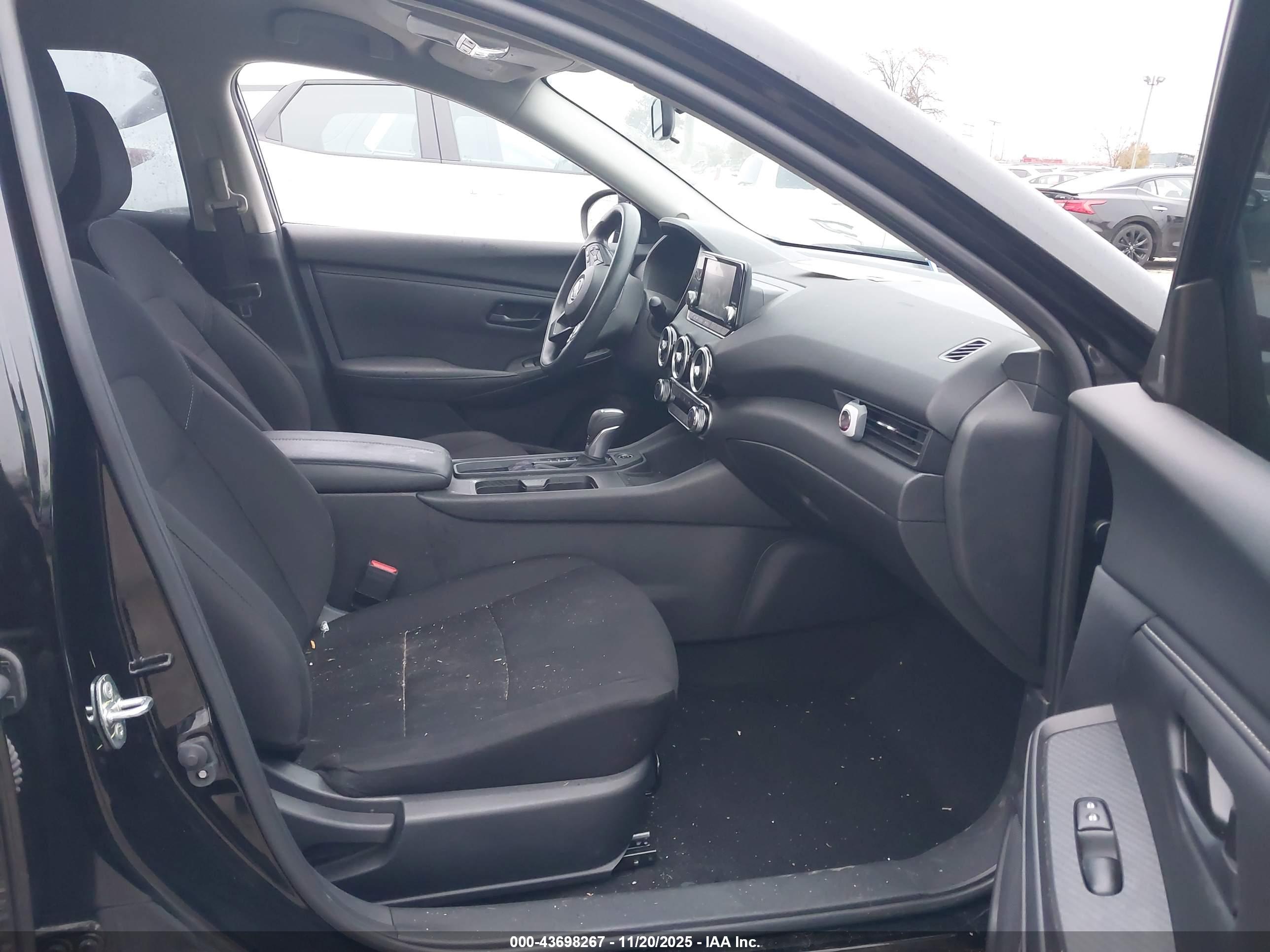 NISSAN SENTRA image 5