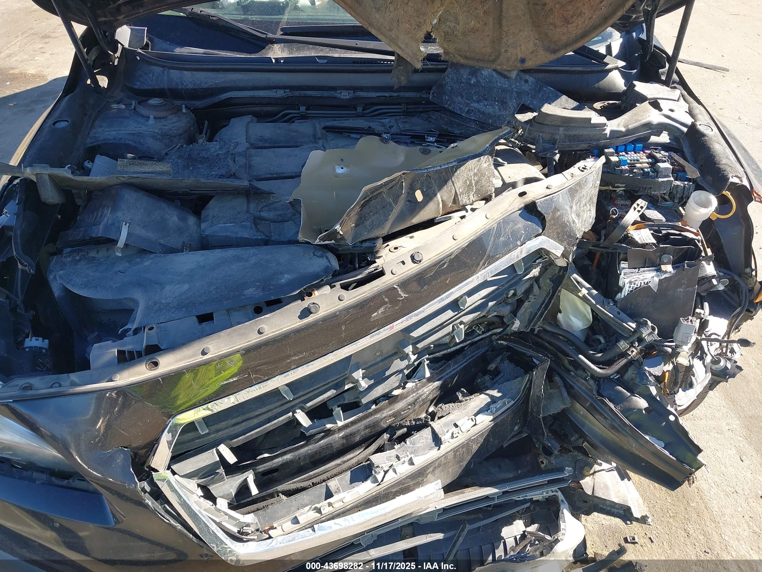 SUBARU OUTBACK image 10