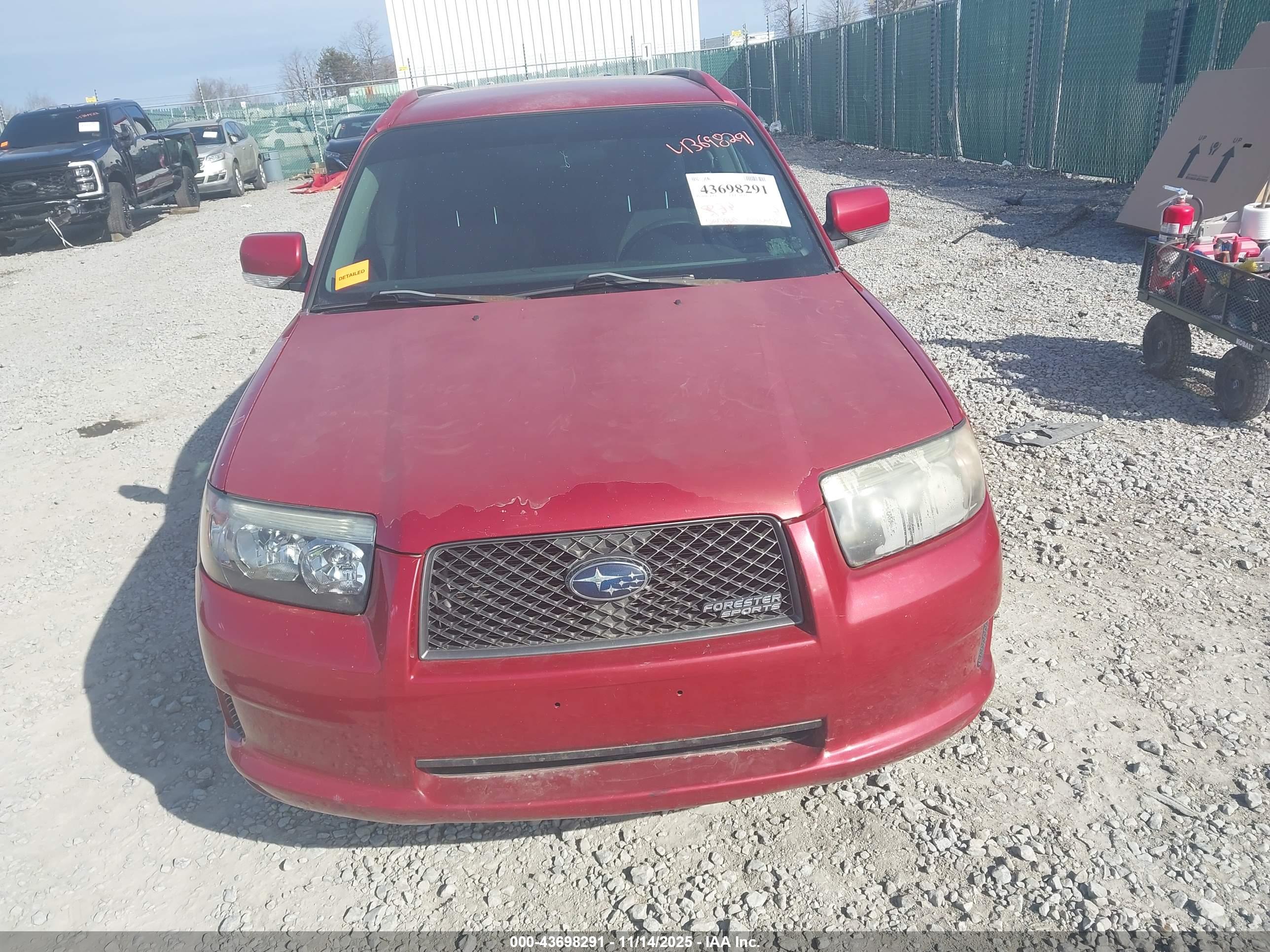 SUBARU FORESTER image 6