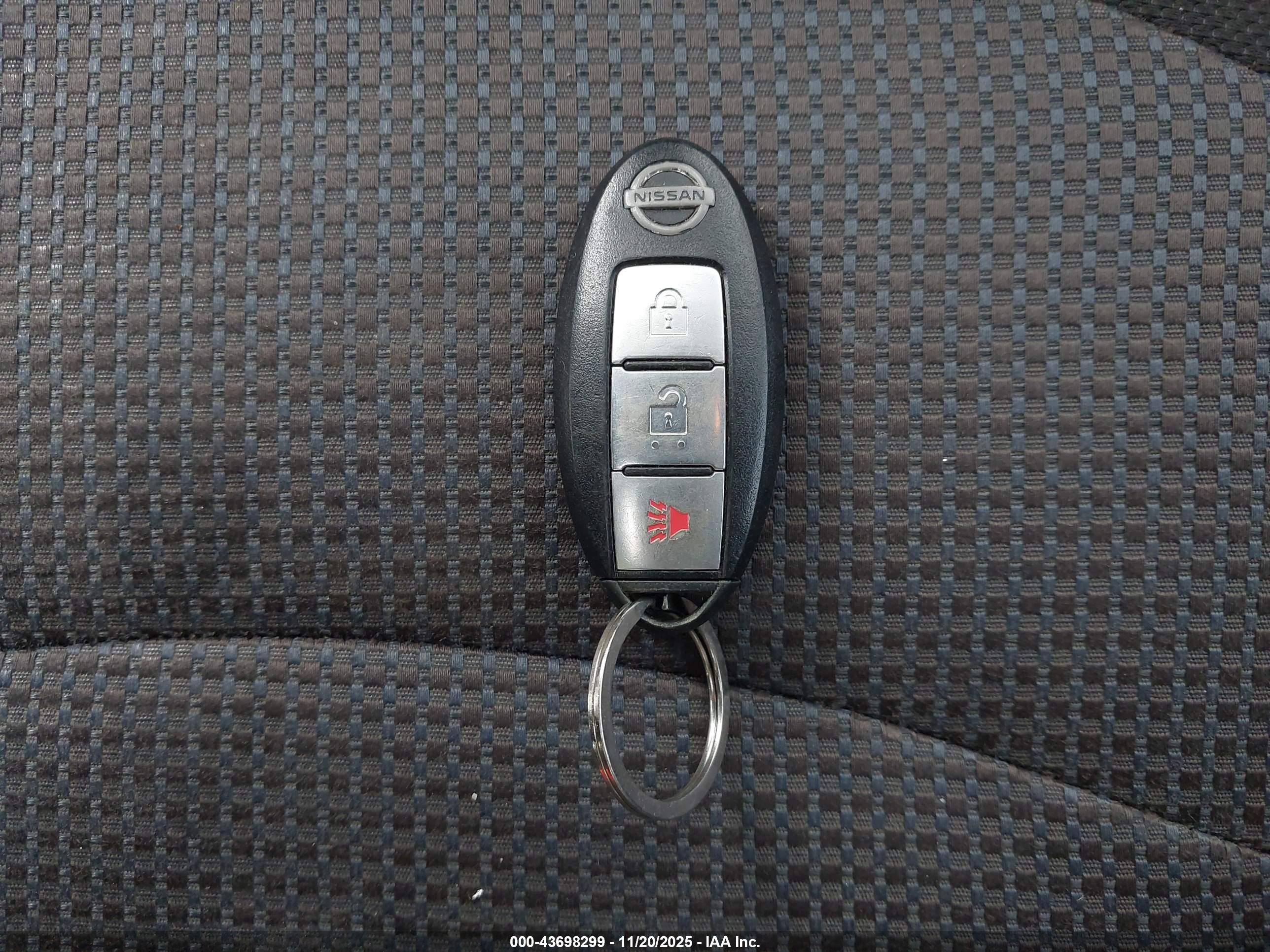 NISSAN ROGUE image 11