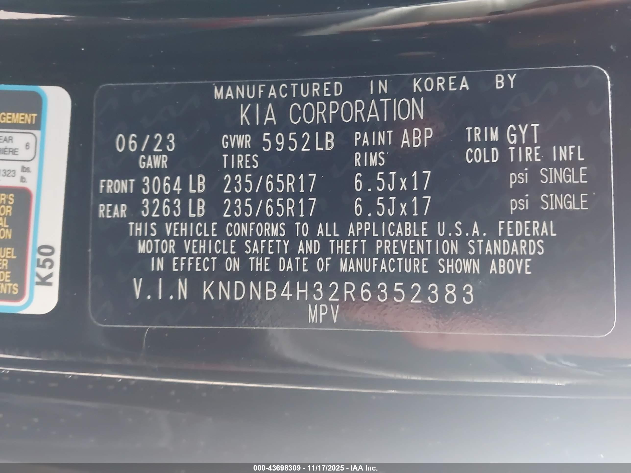 KIA CARNIVAL image 9