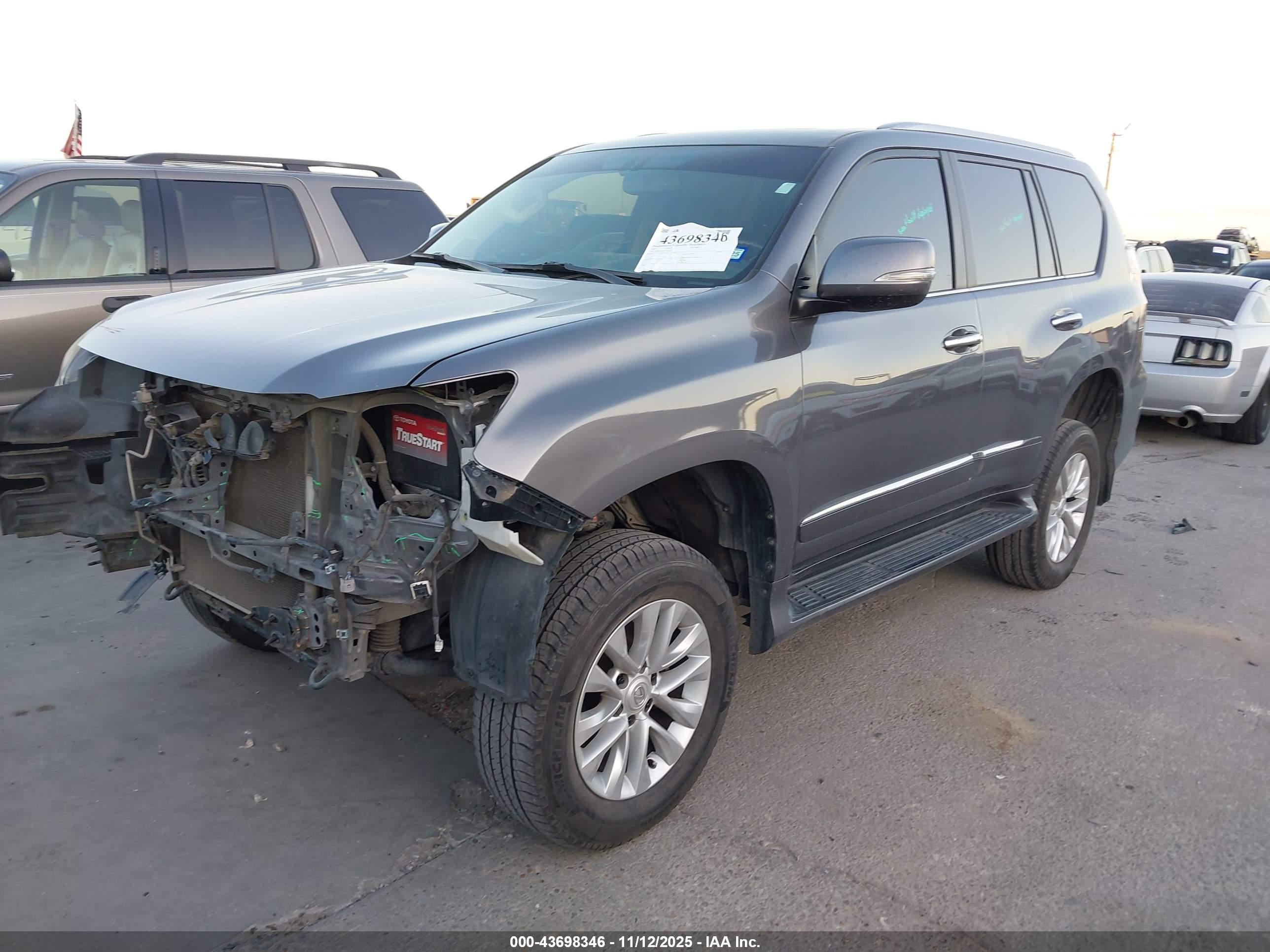 LEXUS GX image 2