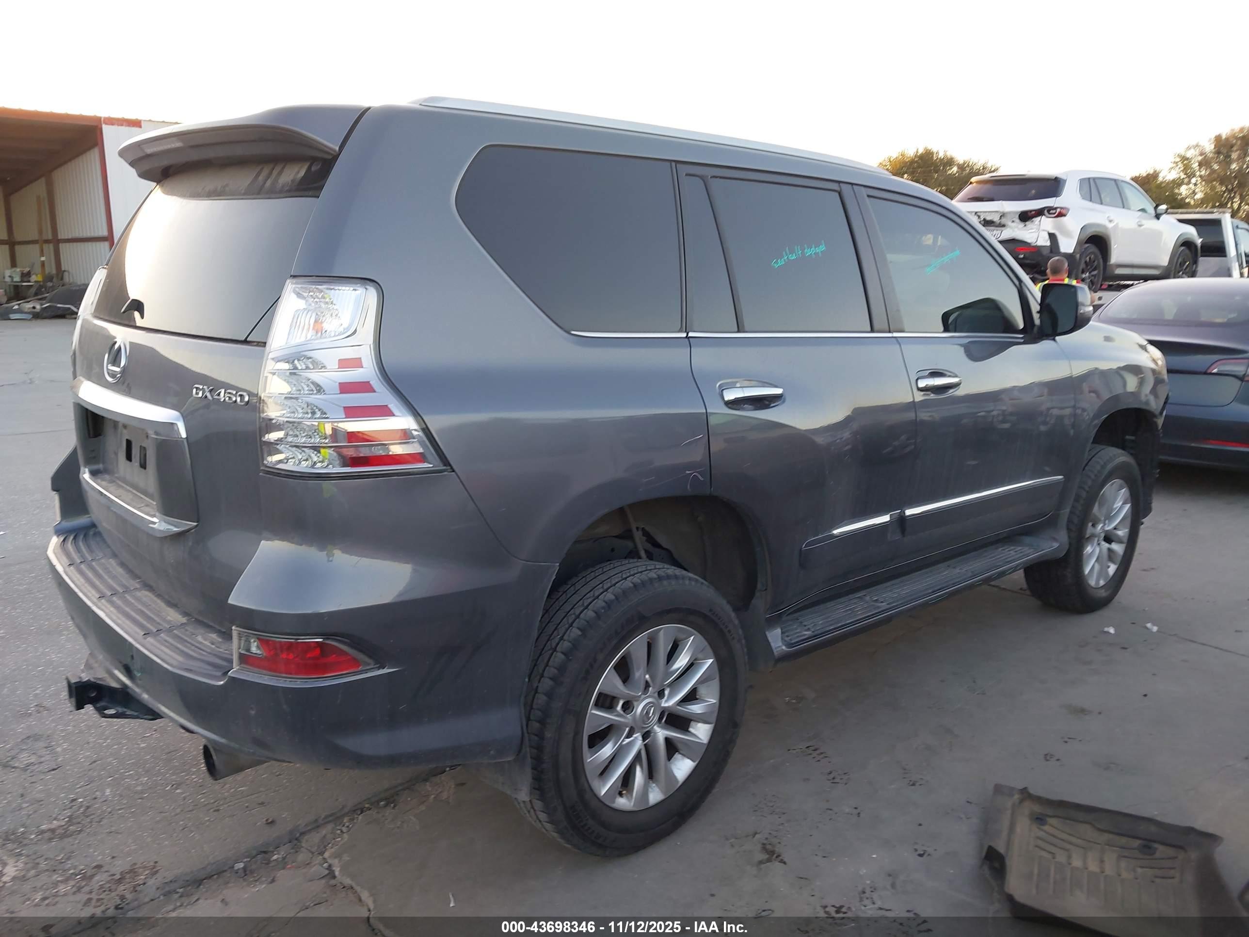LEXUS GX image 4