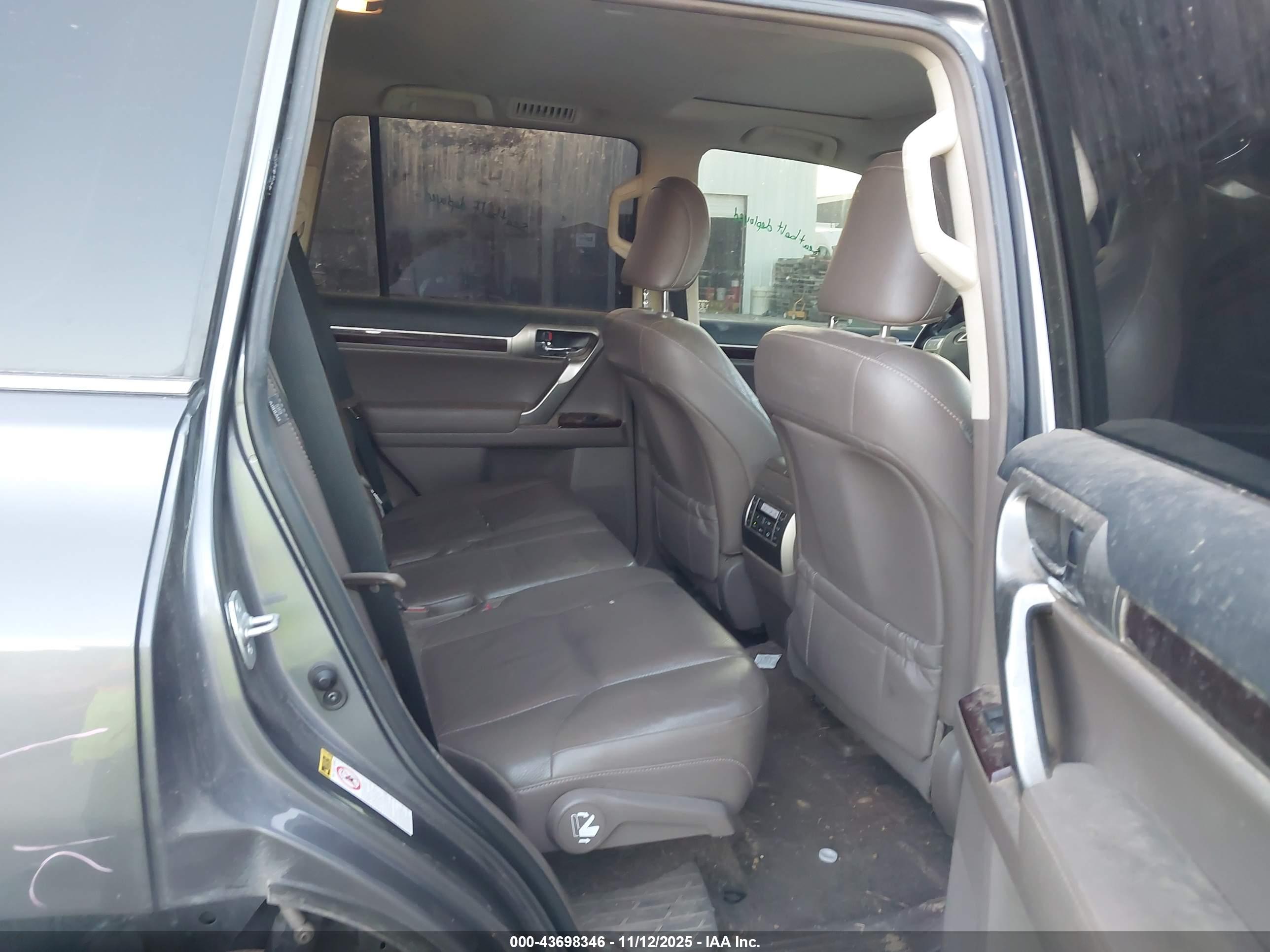 LEXUS GX image 8