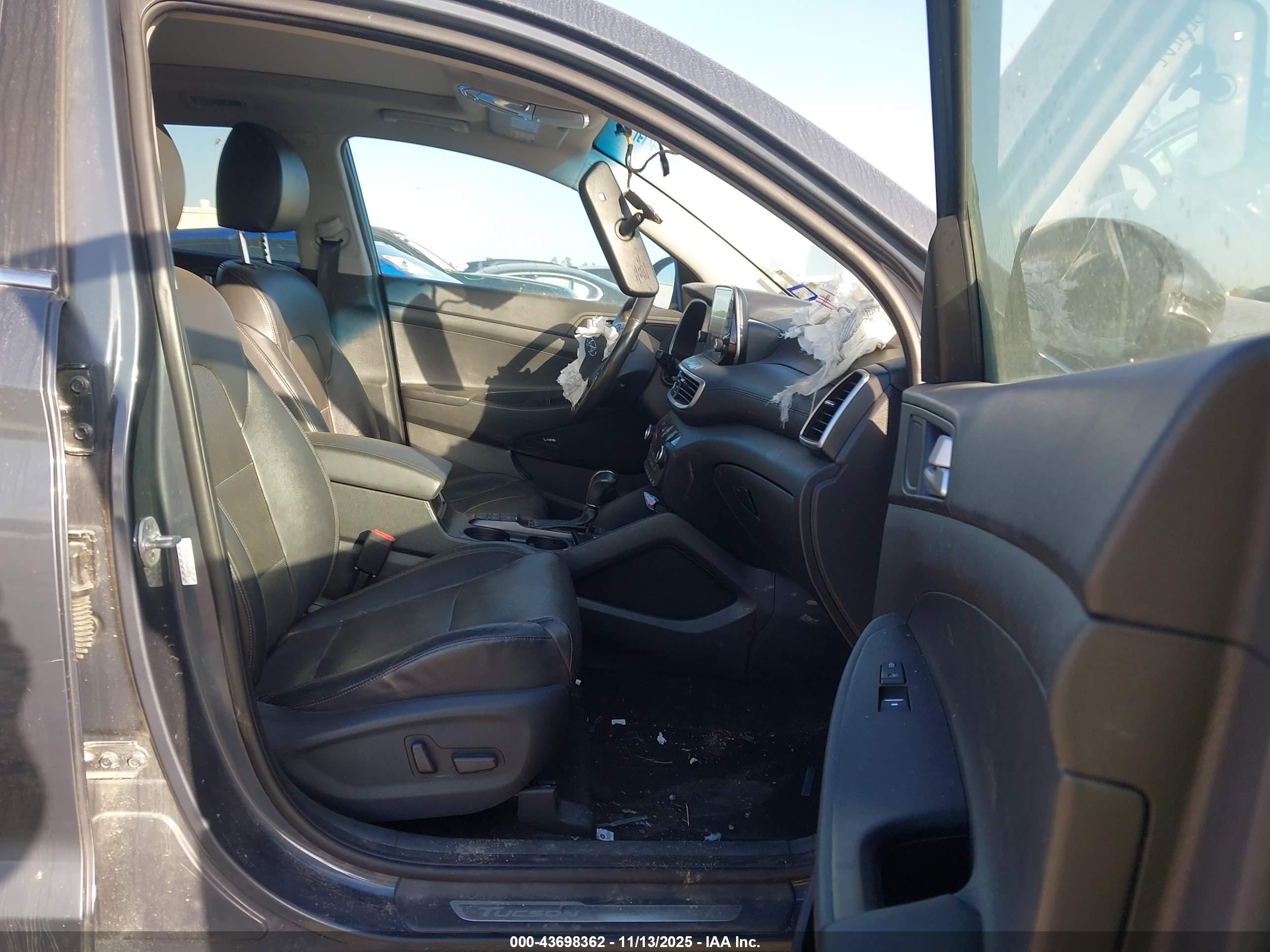 HYUNDAI TUCSON image 5