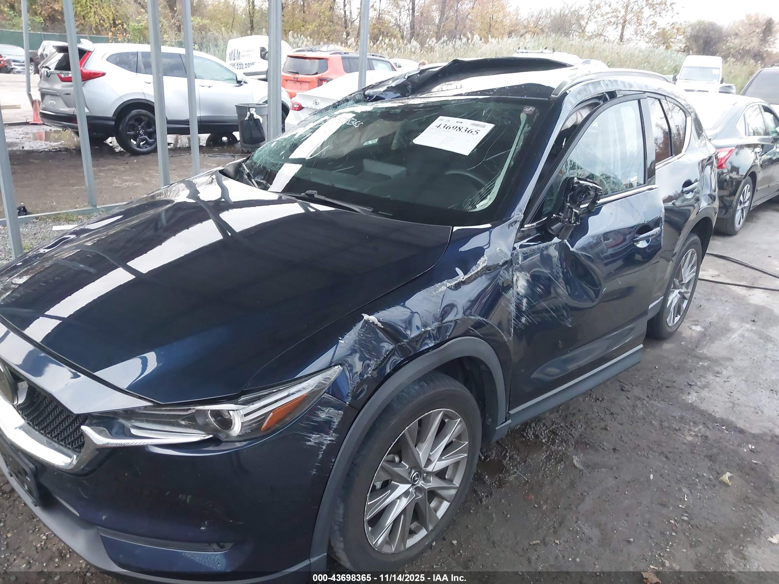 MAZDA CX-5 image 6