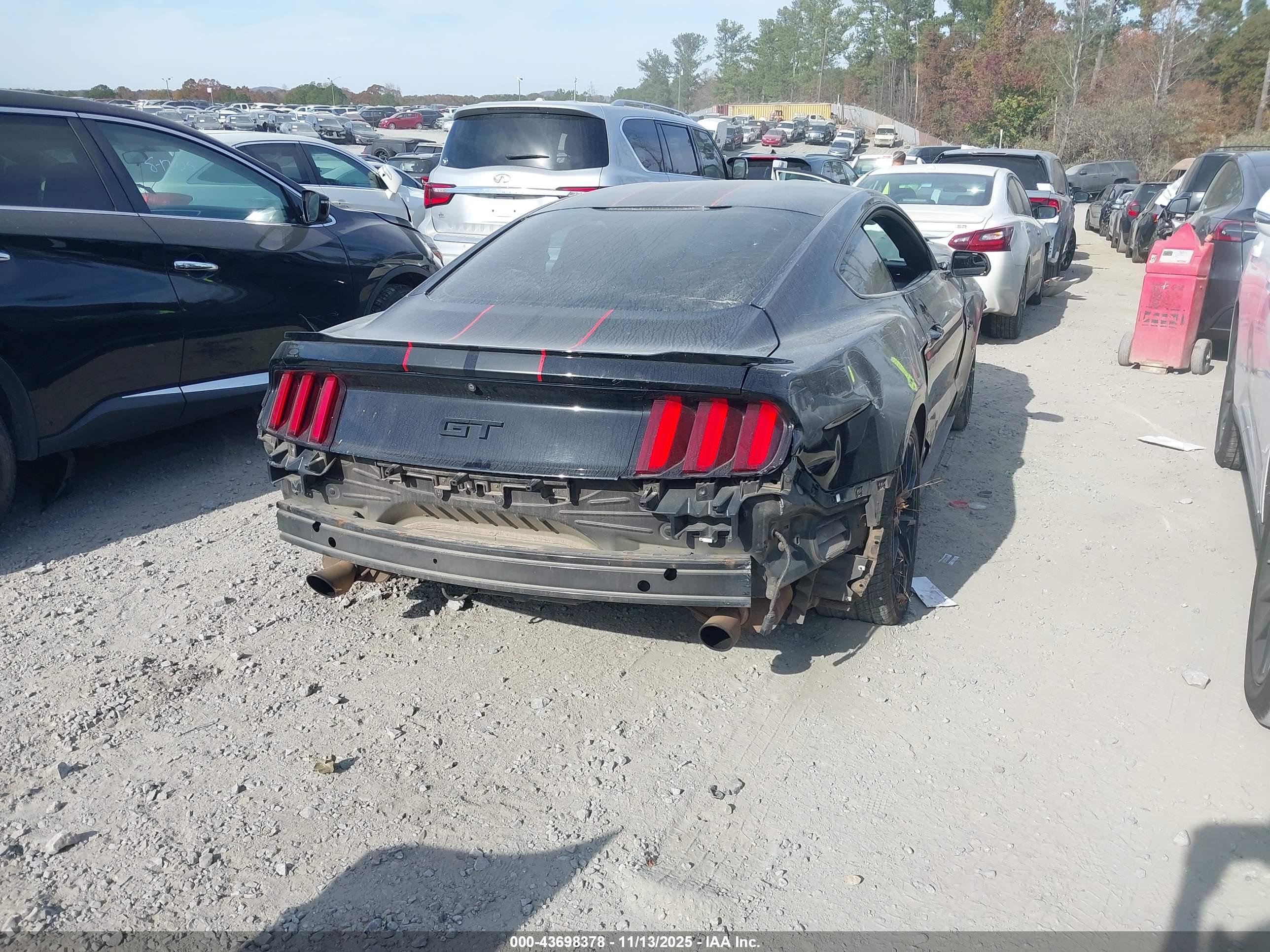 FORD MUSTANG image 4