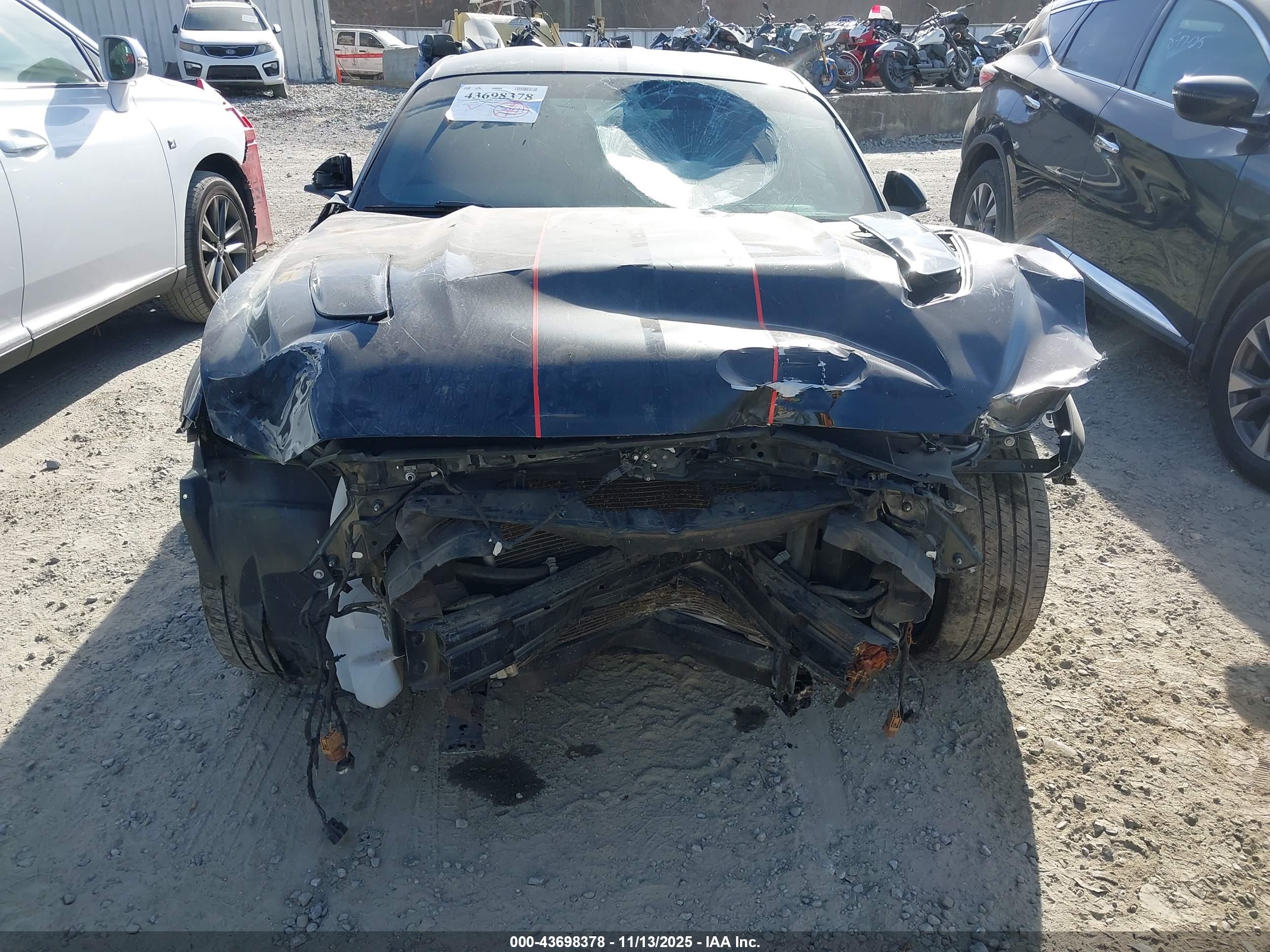 FORD MUSTANG image 6
