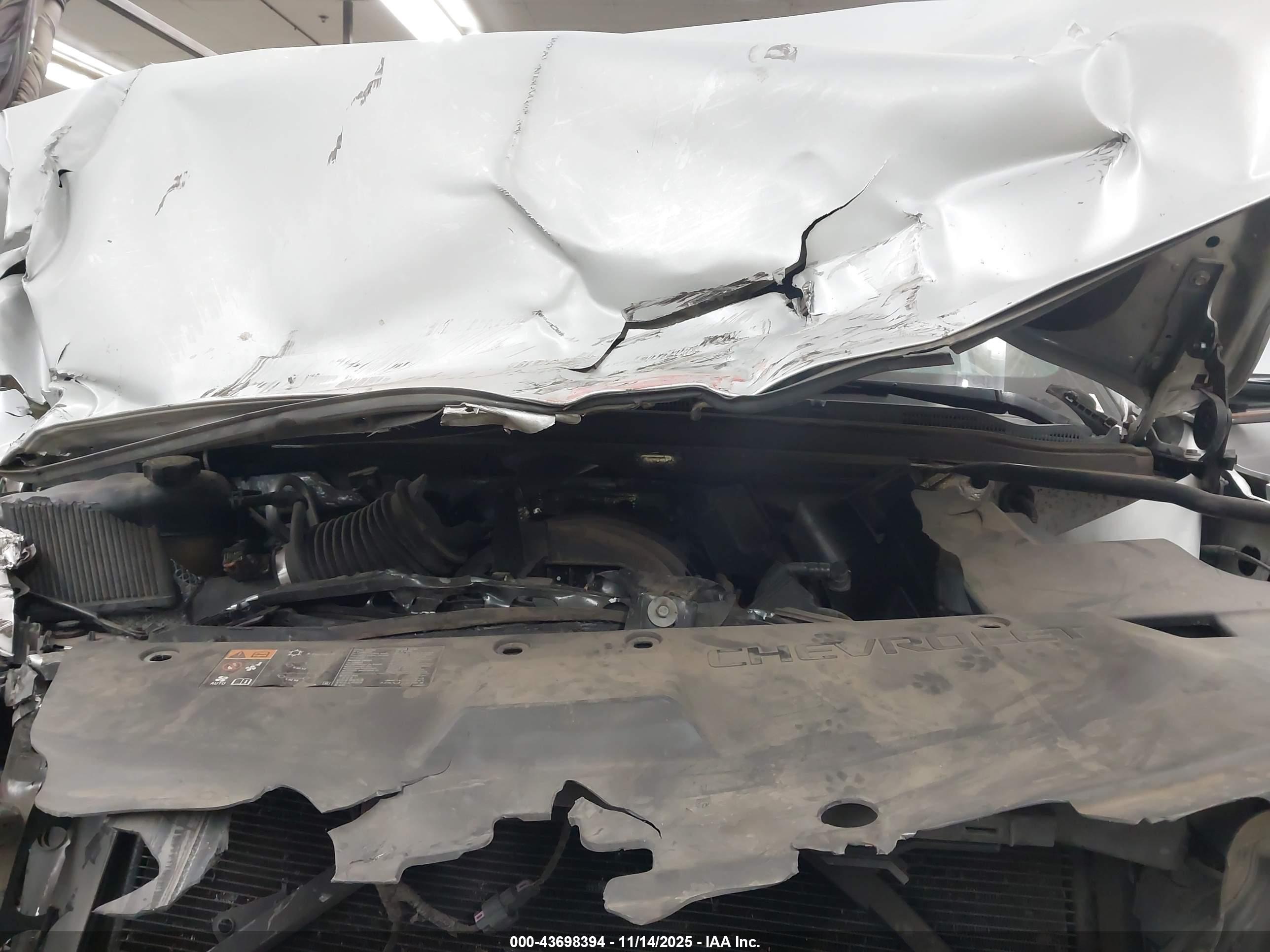 CHEVROLET TAHOE image 10